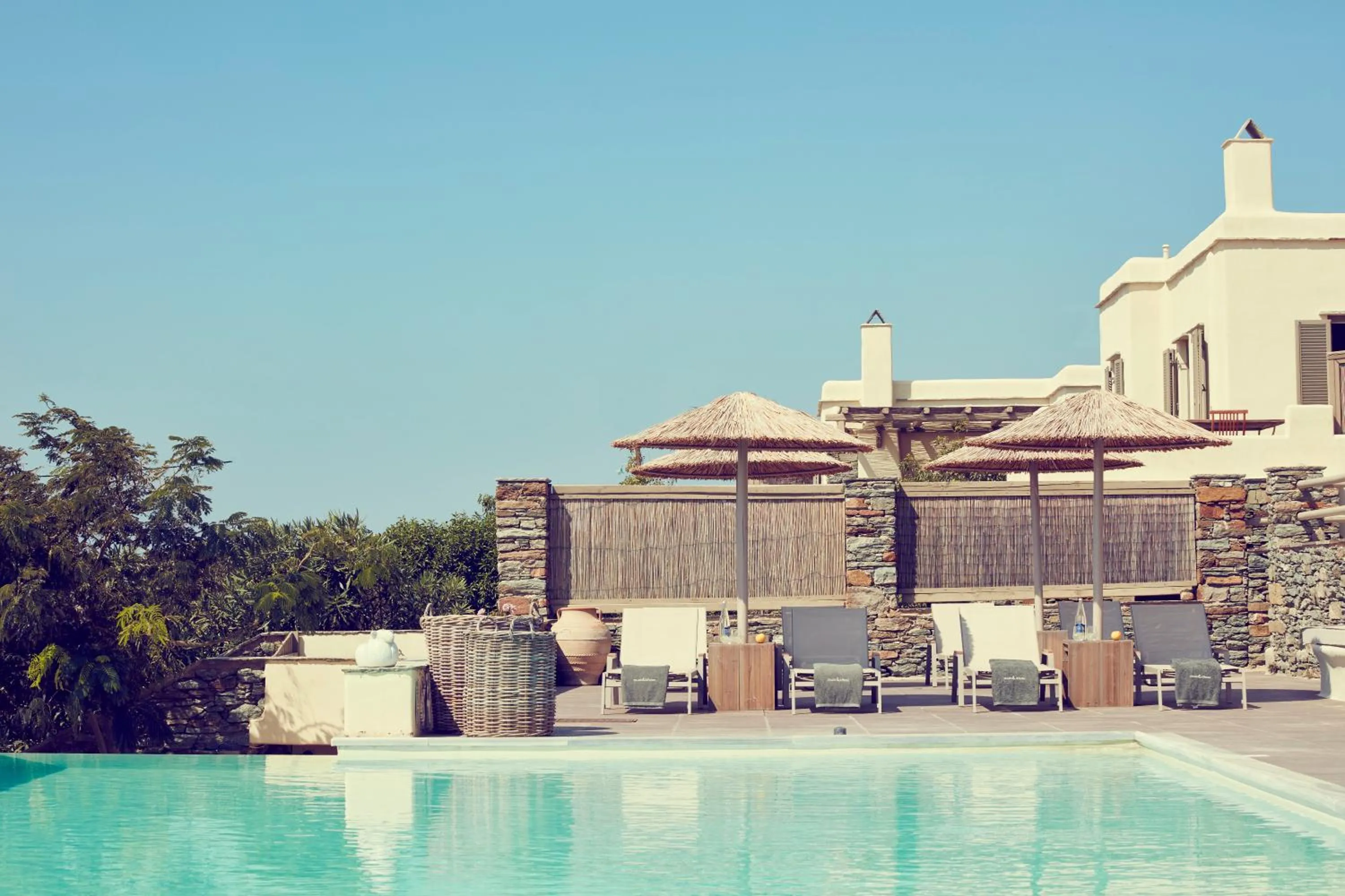 Swimming pool in Diles & Rinies