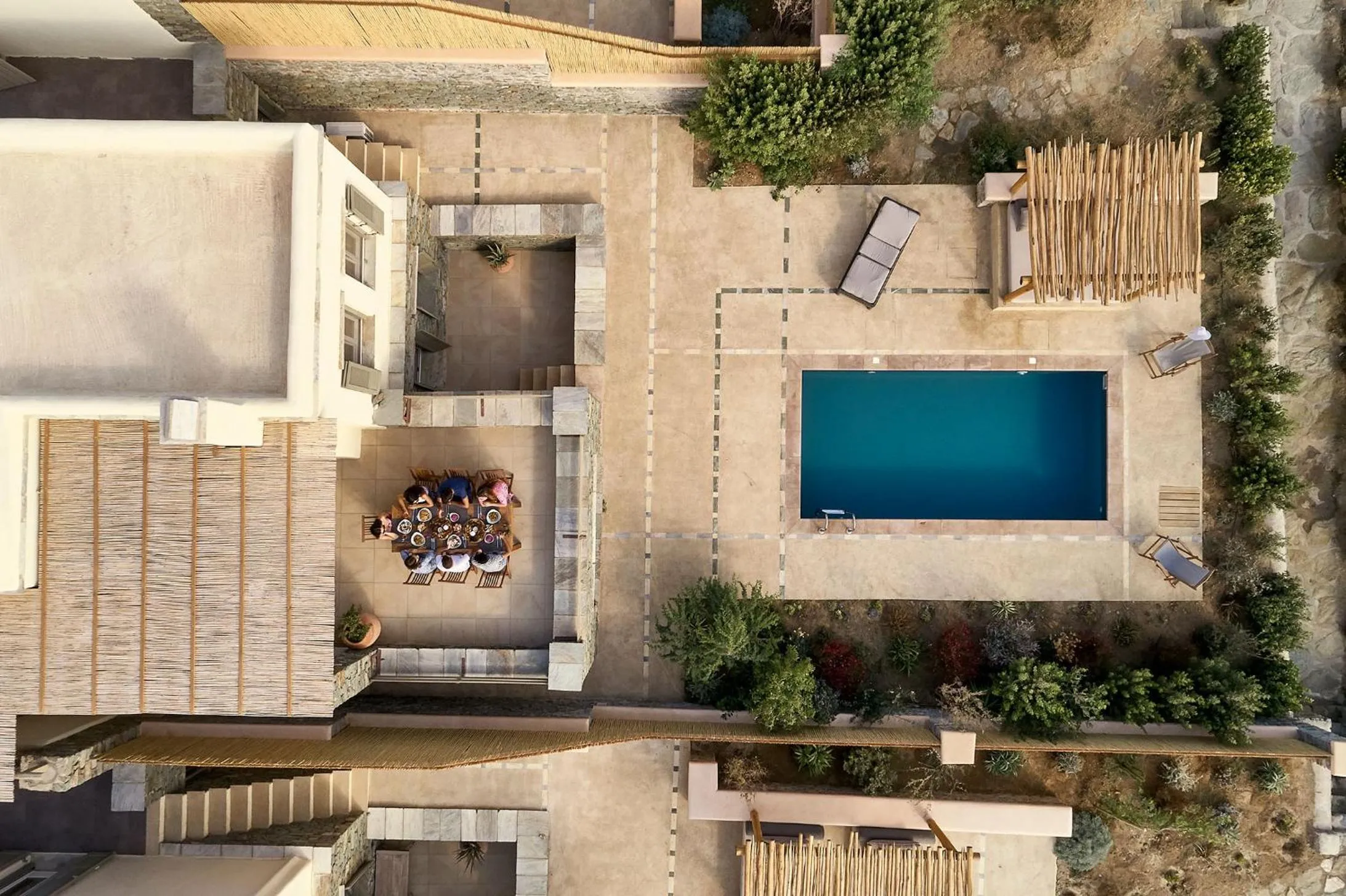 Property building in Diles & Rinies