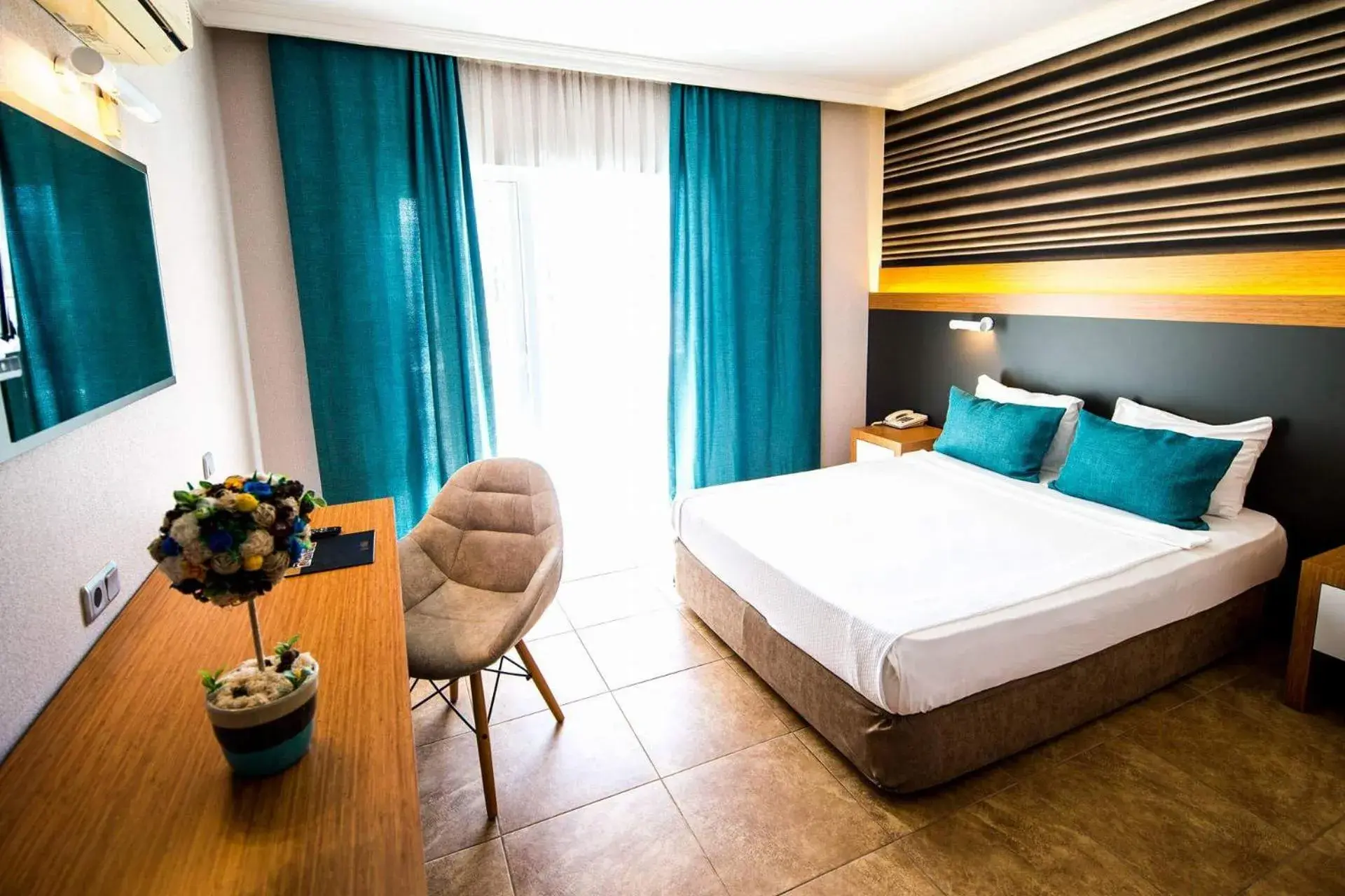 Standard Quadruple Room in Club Hotel Sunbel Standard Quadruple Room in Club Hotel Sunbel