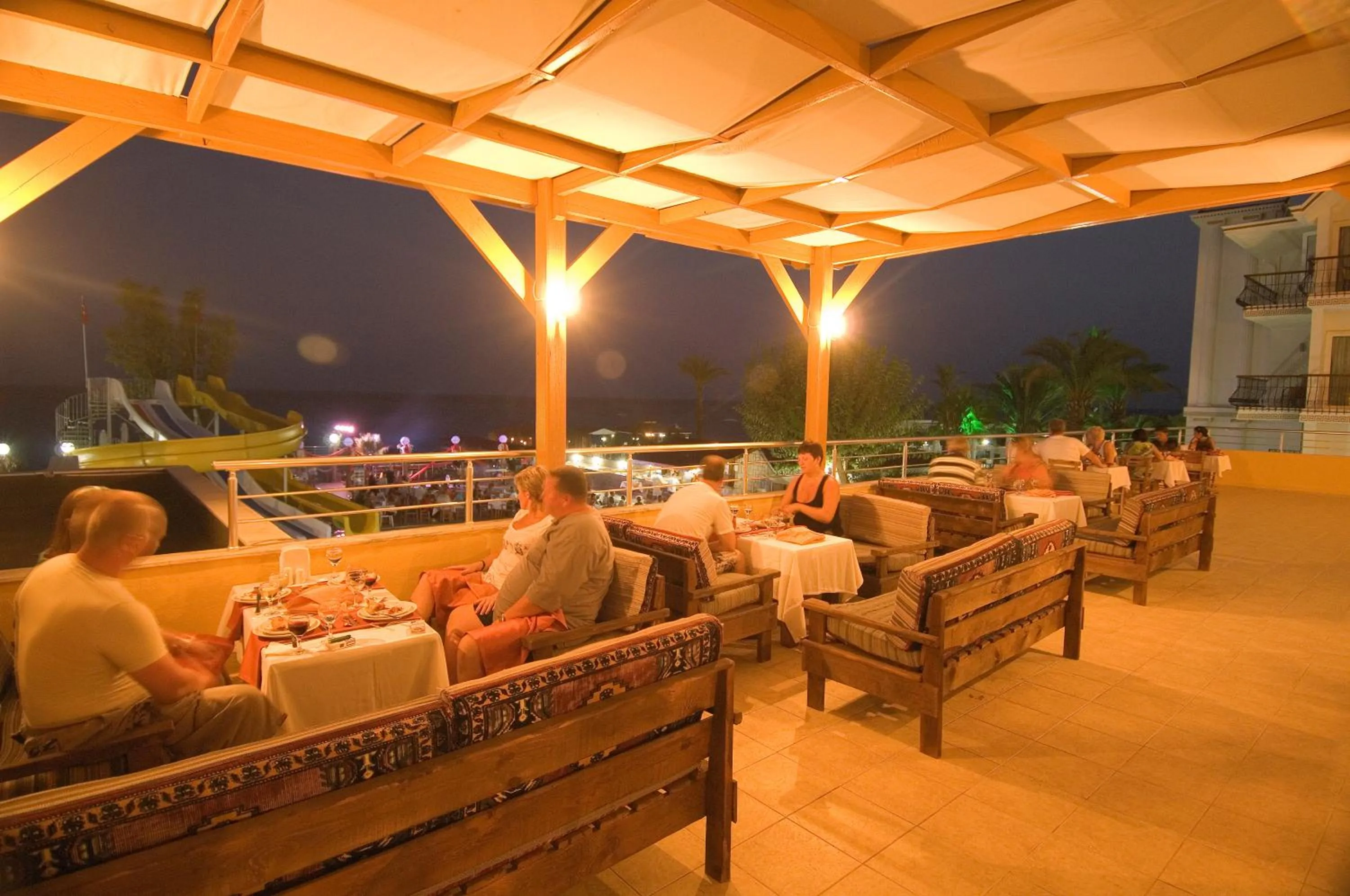 Lounge or bar in Club Hotel Sunbel