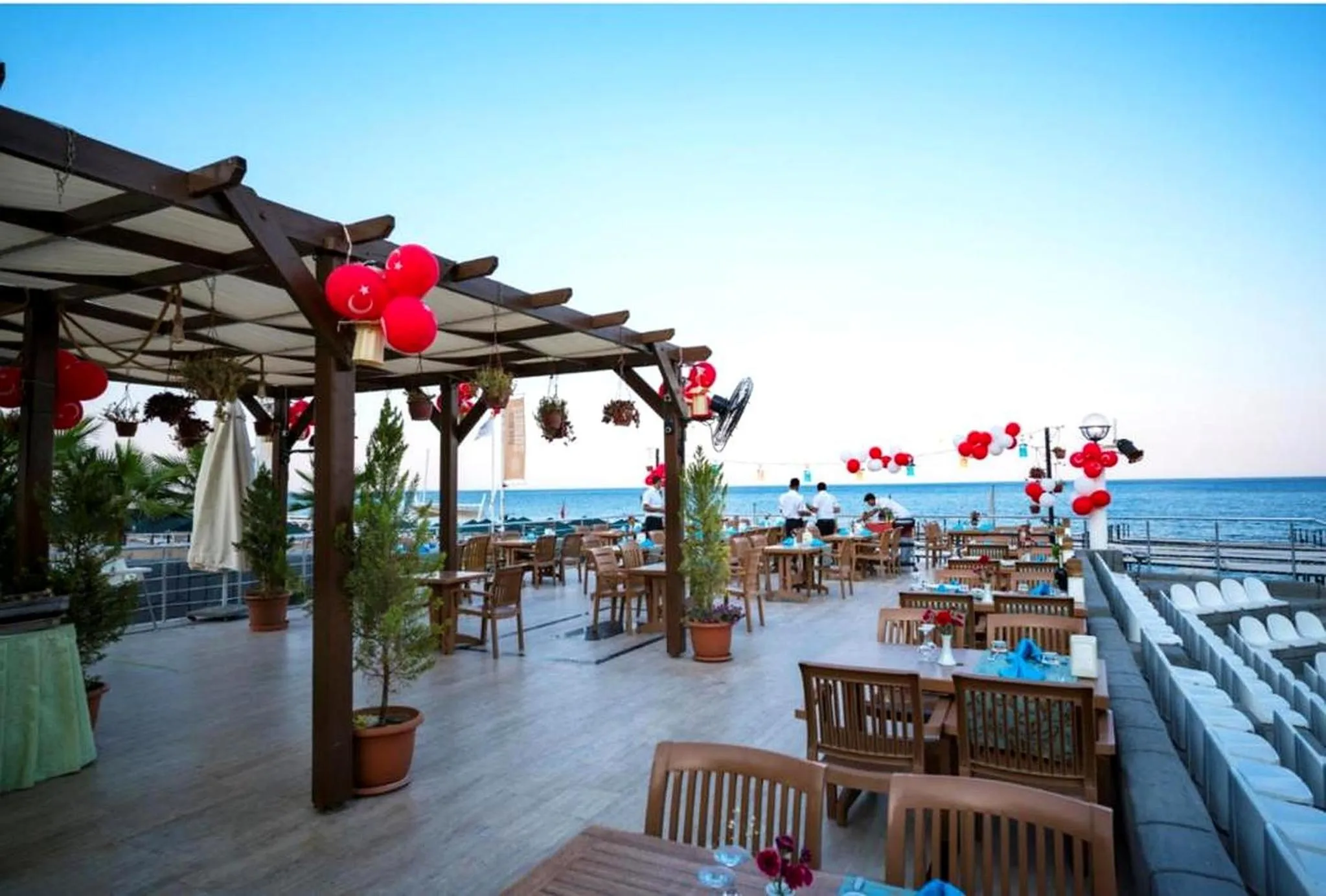 Restaurant/places to eat in Club Hotel Sunbel