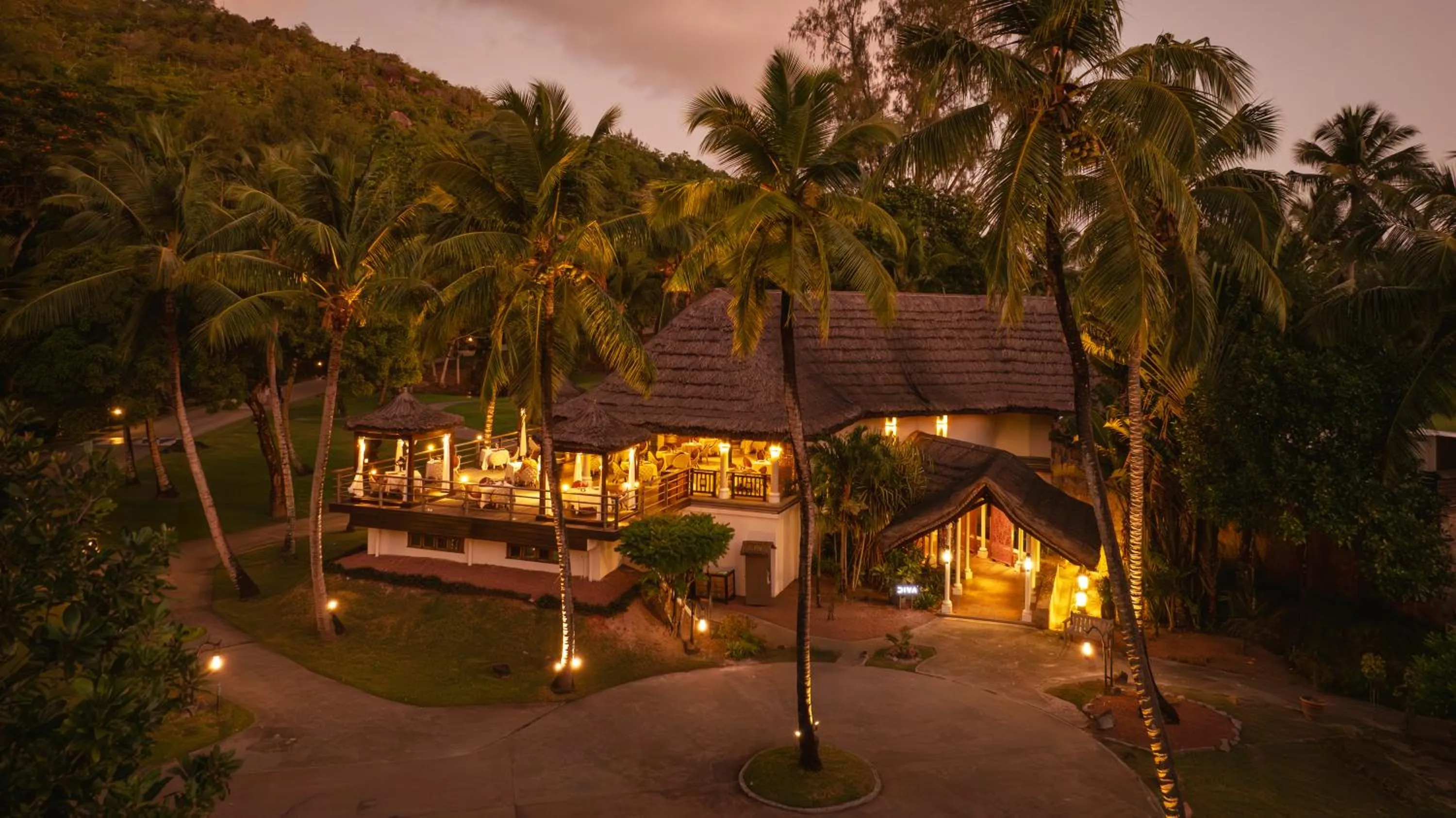 Restaurant/places to eat in Constance Lemuria