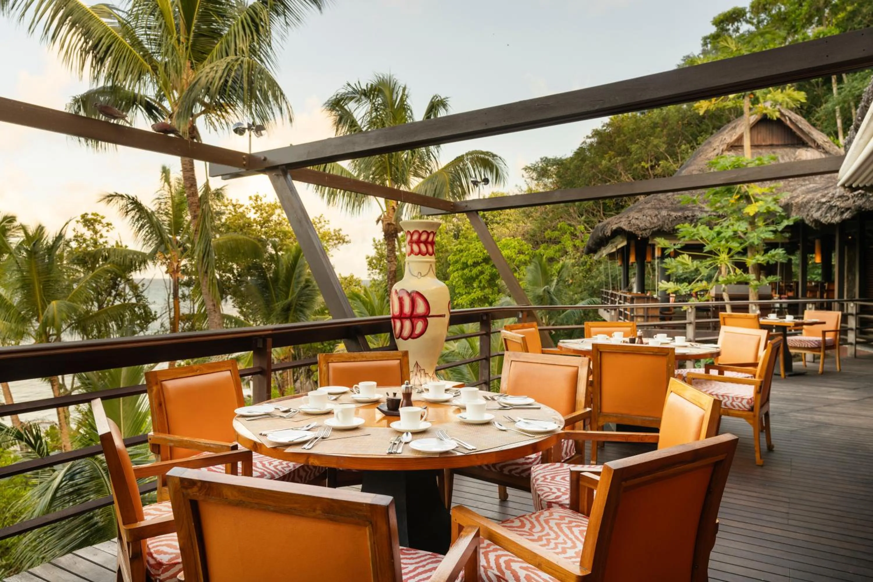 Restaurant/places to eat in Constance Lemuria