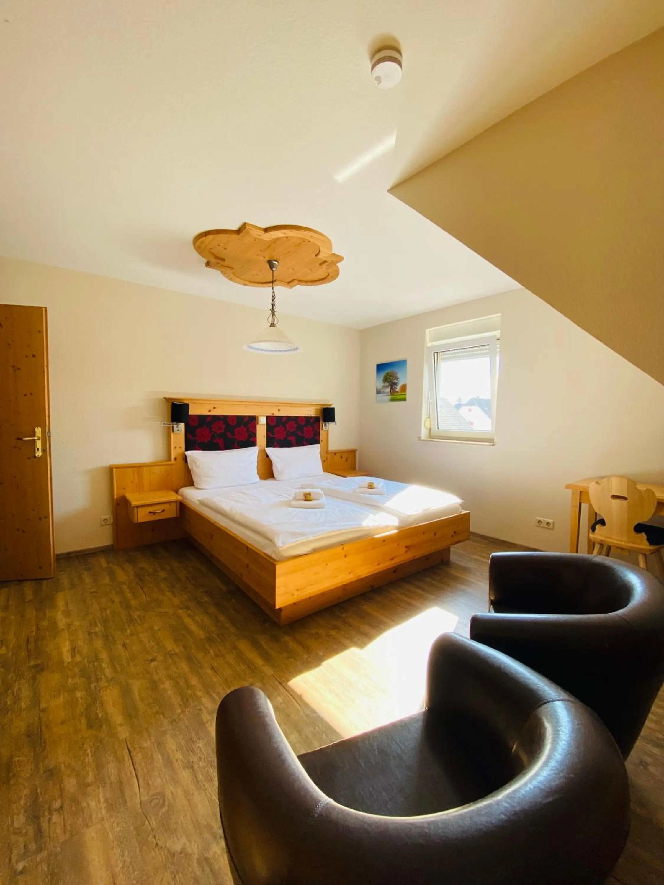 Bedroom, Bed in Gasthaus Elsäßer Hof