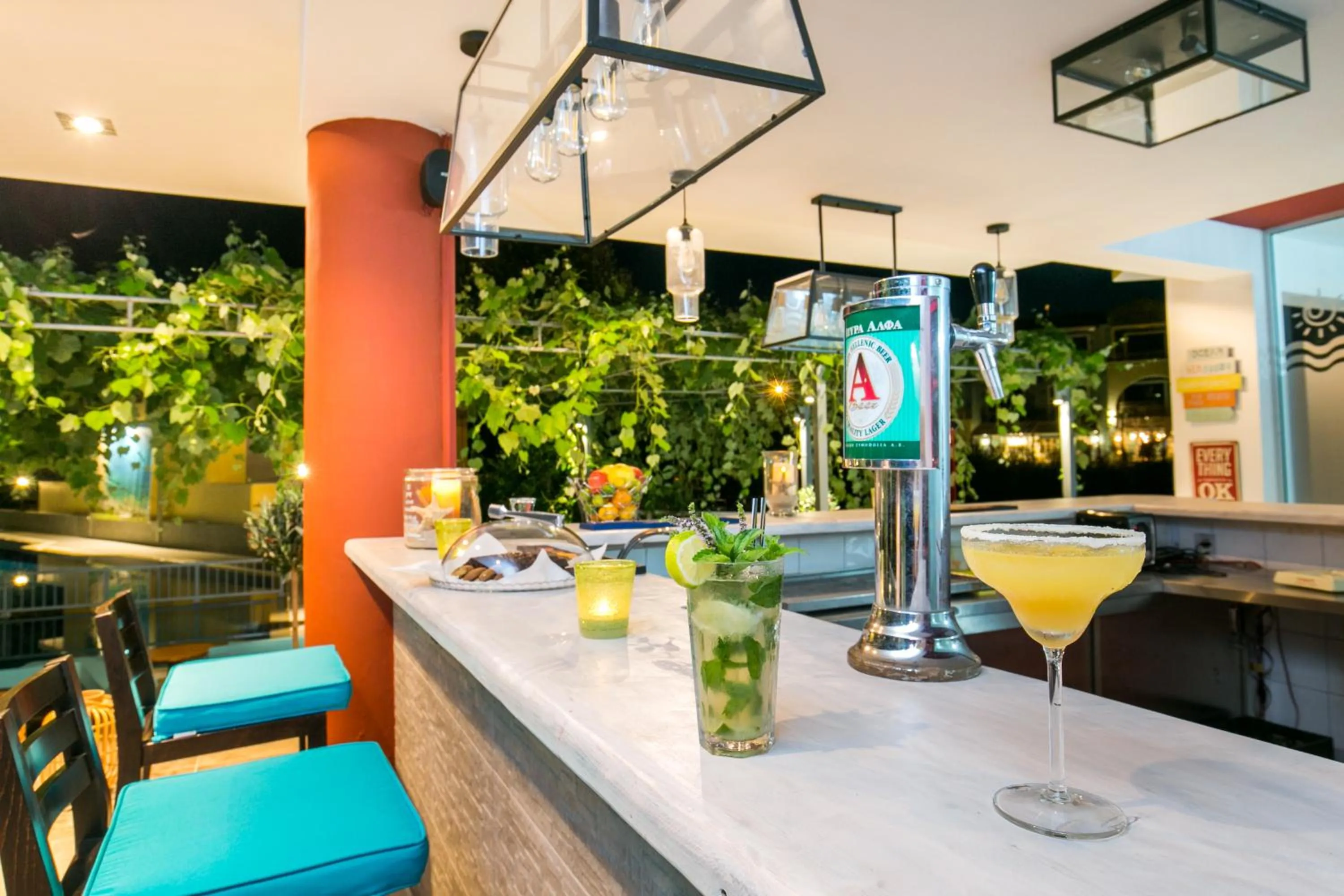 Swimming pool in Thalassies