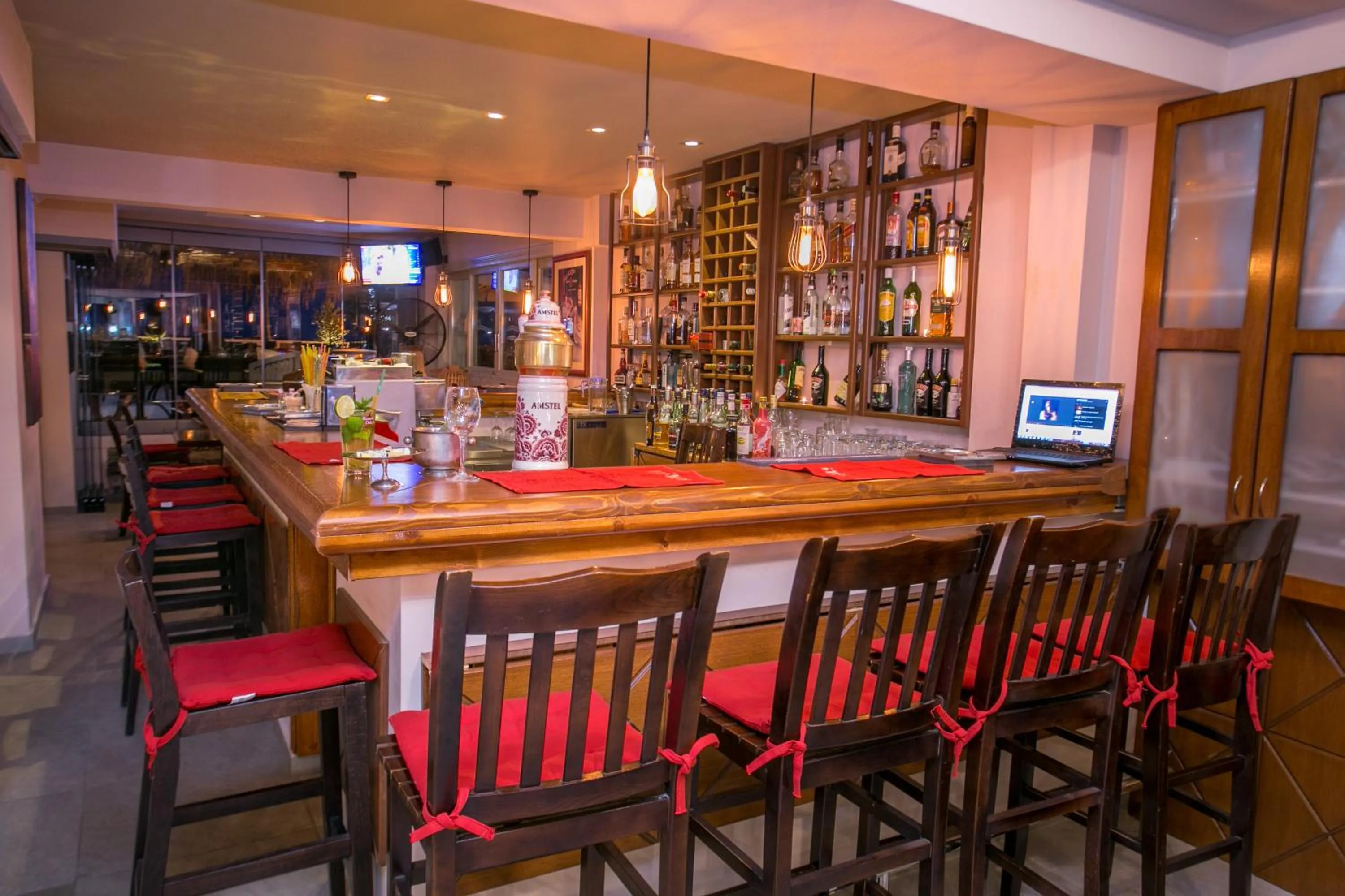 Lounge or bar in Thalassies