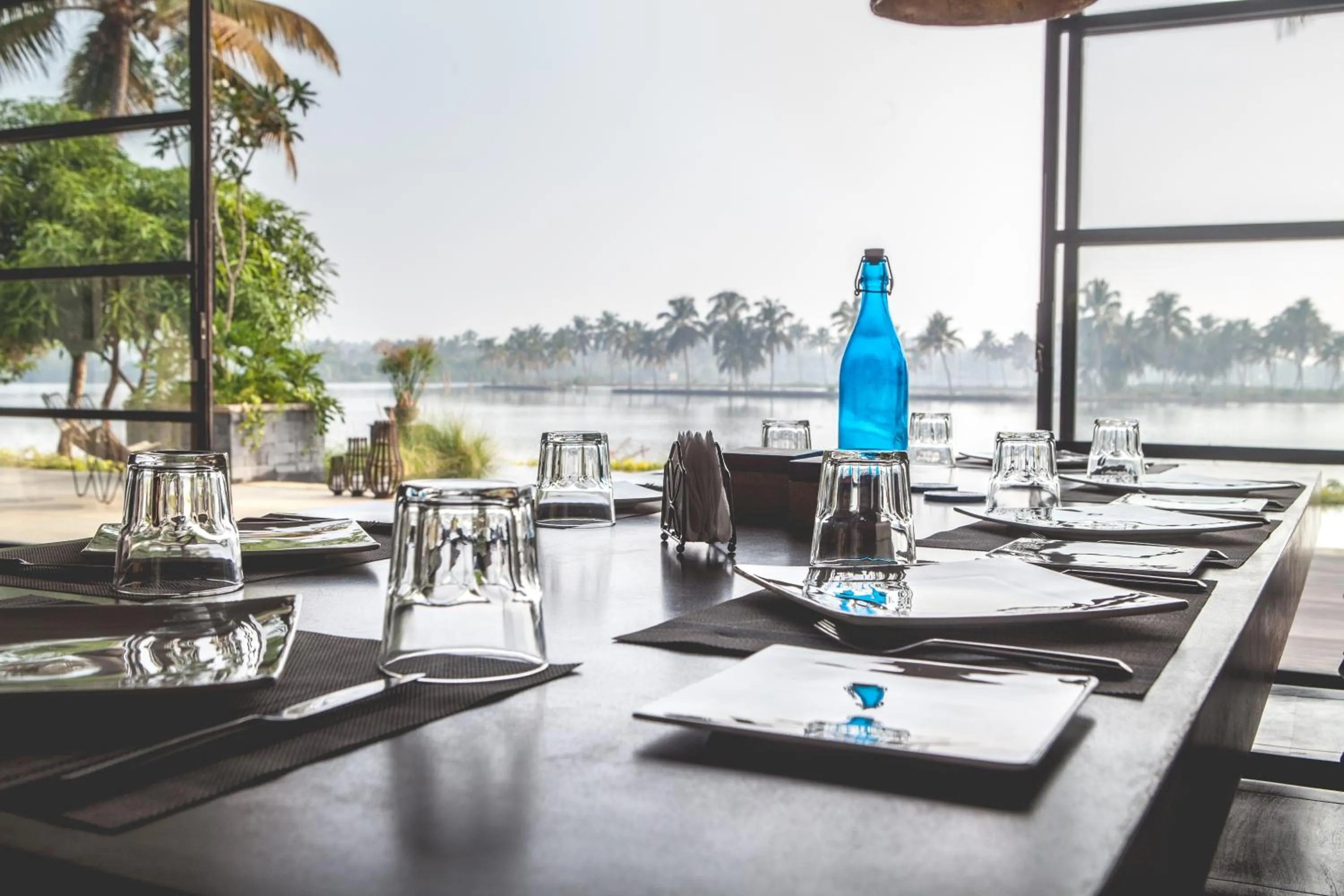 Restaurant/places to eat in 976 Panangad