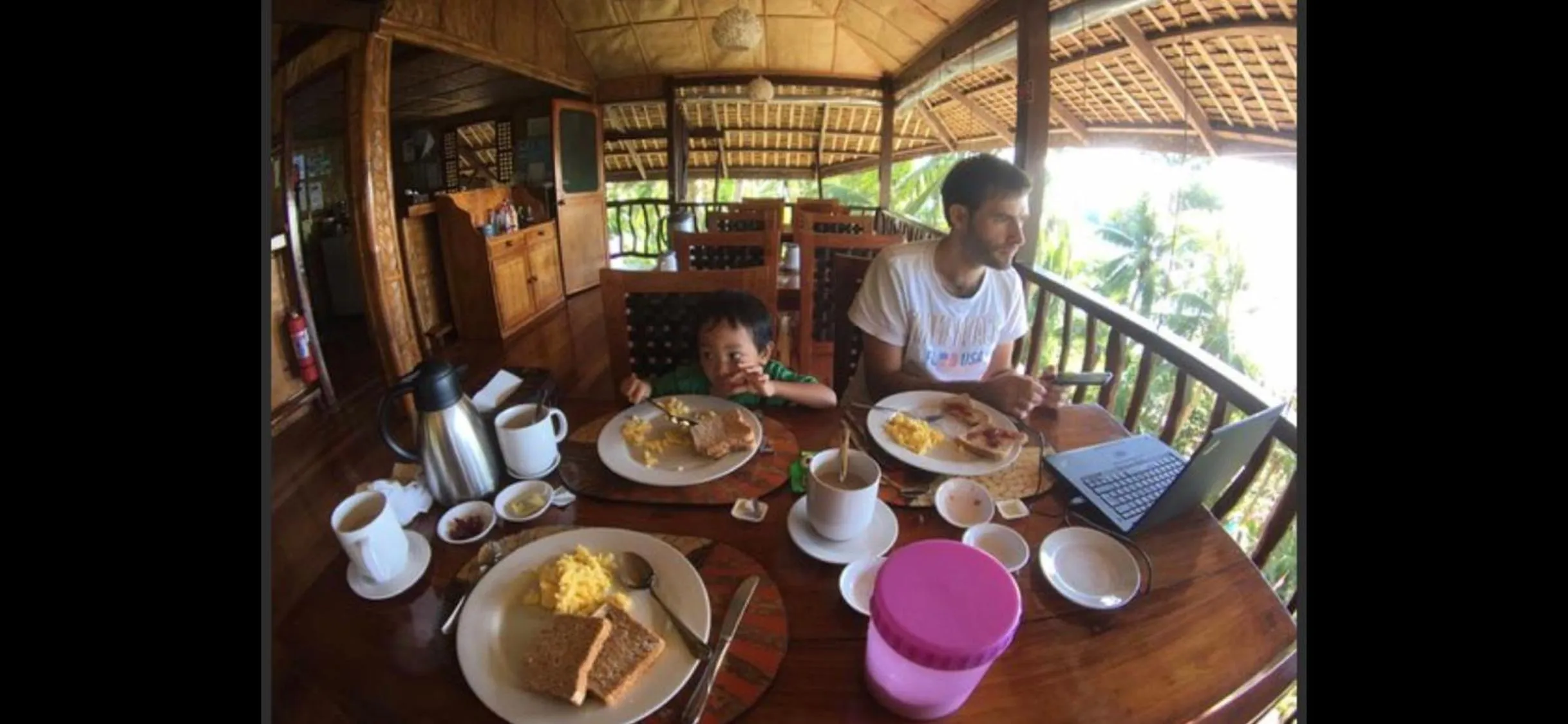Breakfast in Villa de Pico Highland Beach Resort