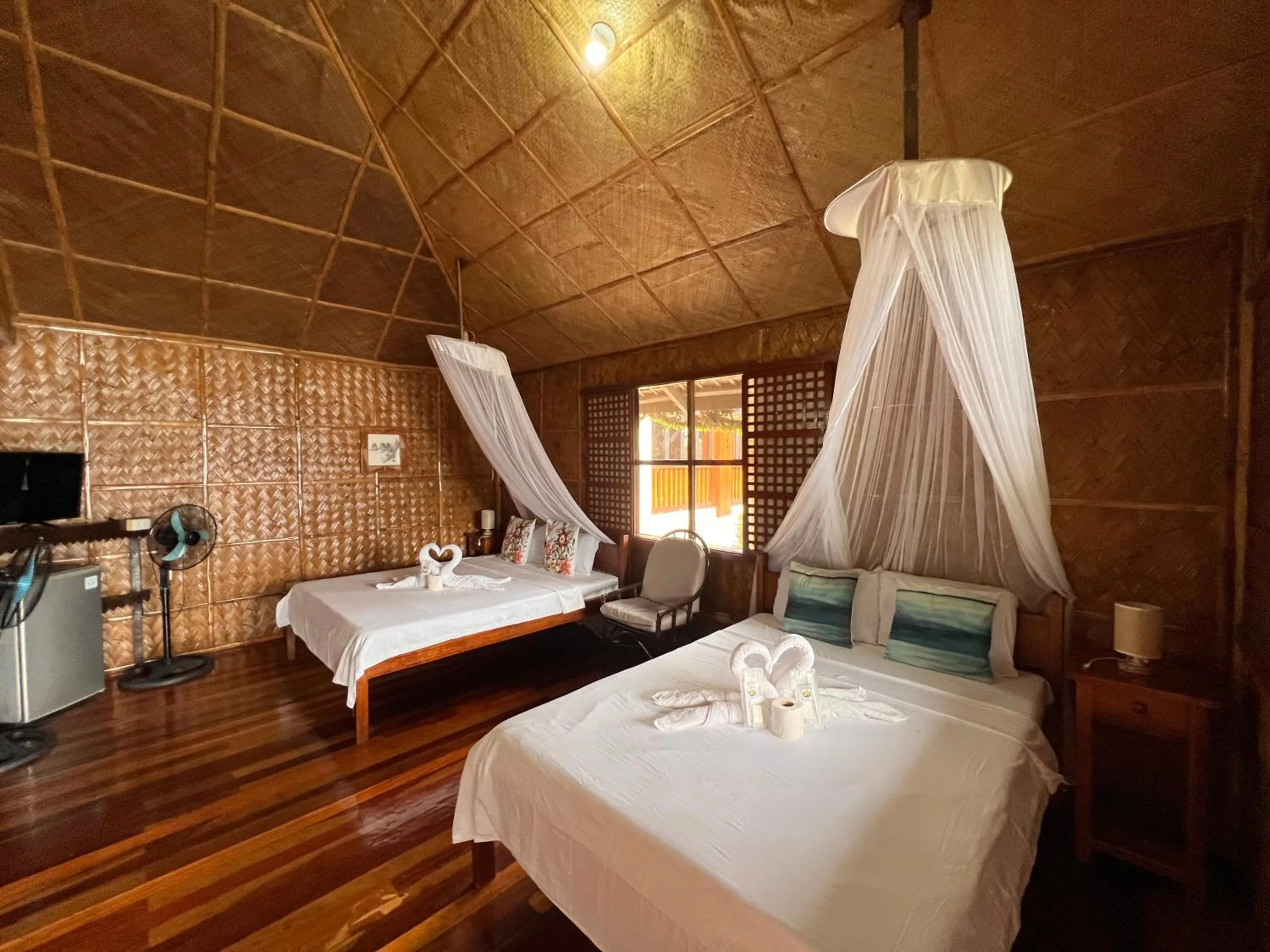 Bedroom, Bed in Villa de Pico Highland Beach Resort