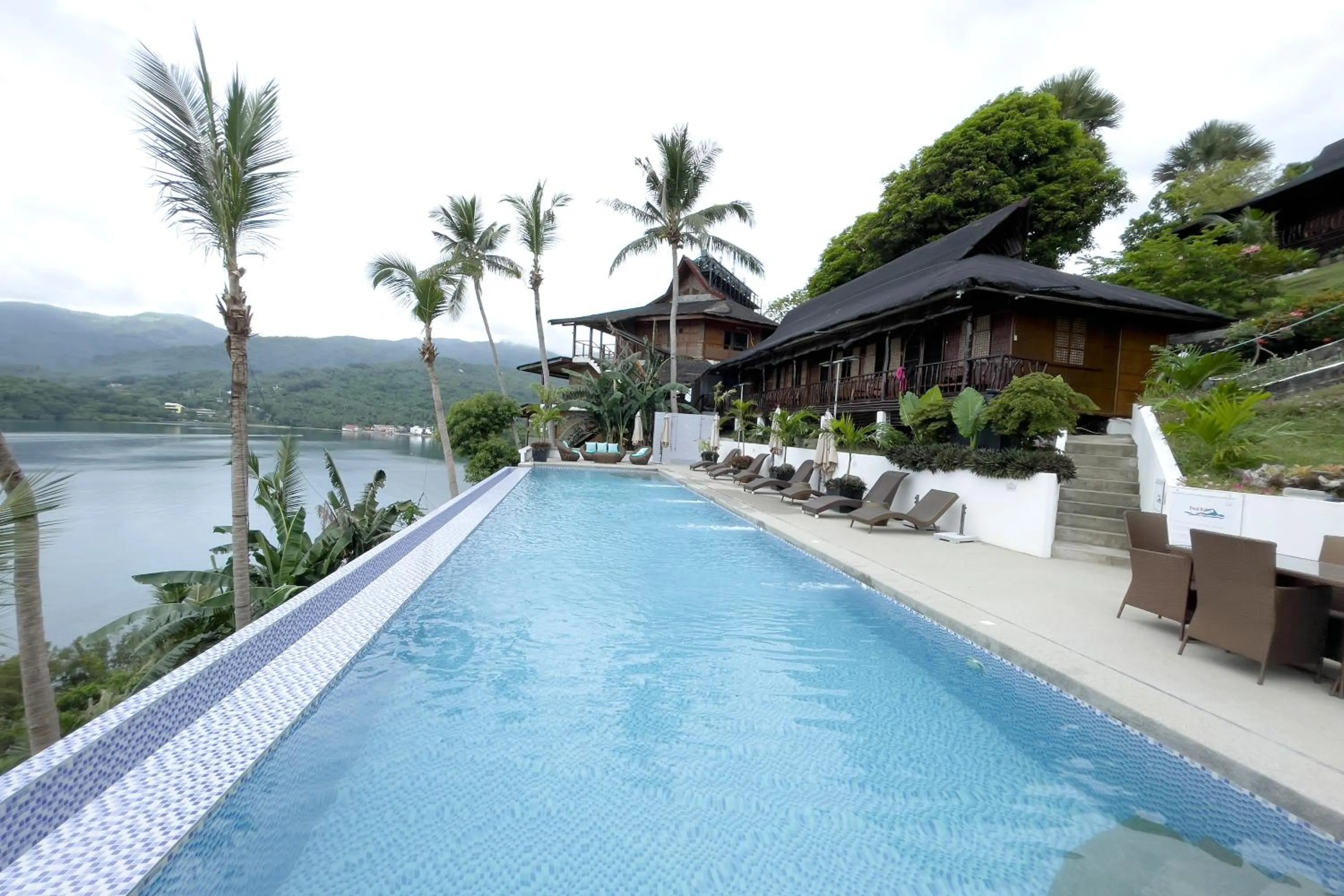 Villa de Pico Highland Beach Resort