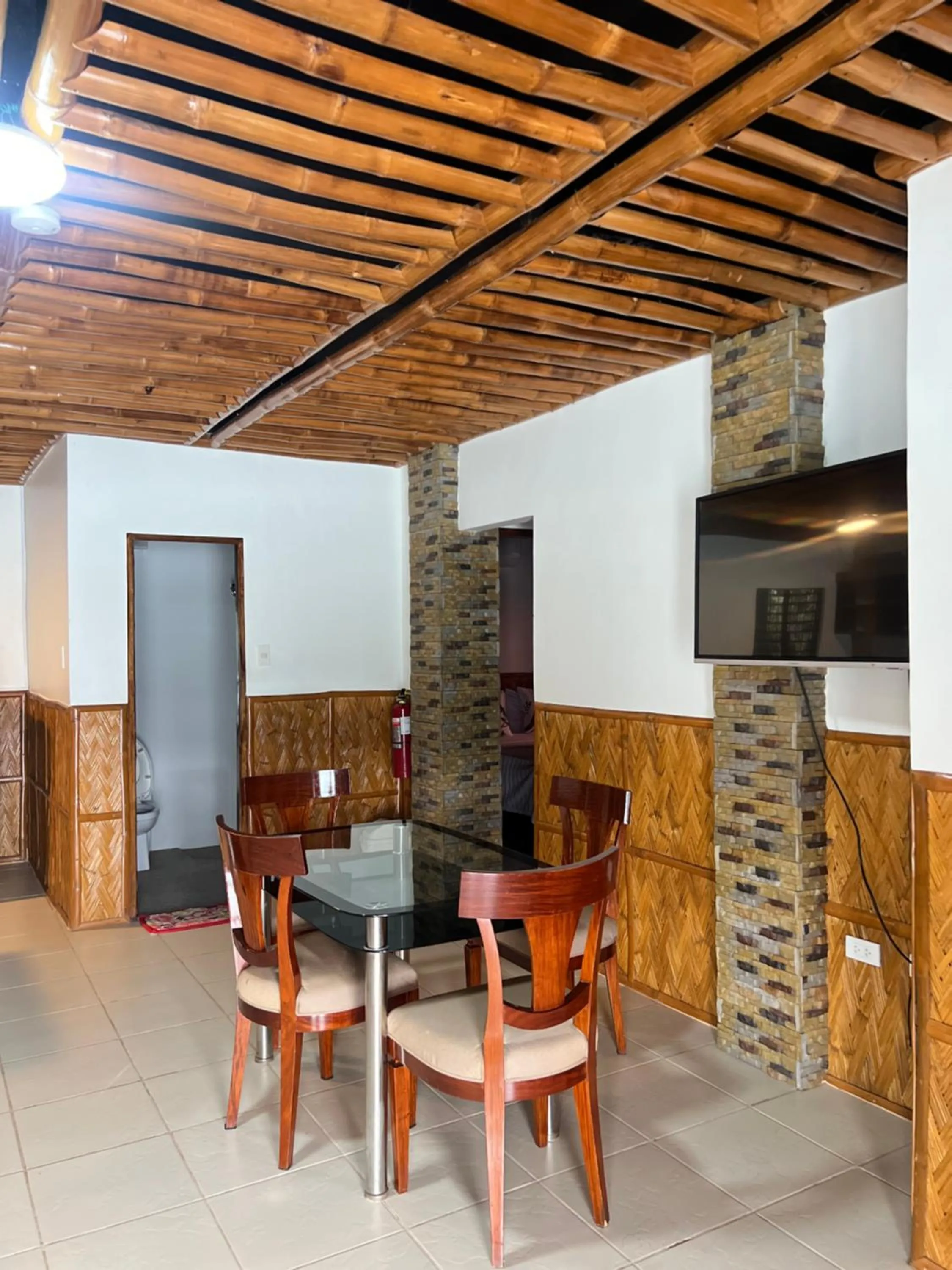 Dining area in Villa de Pico Highland Beach Resort