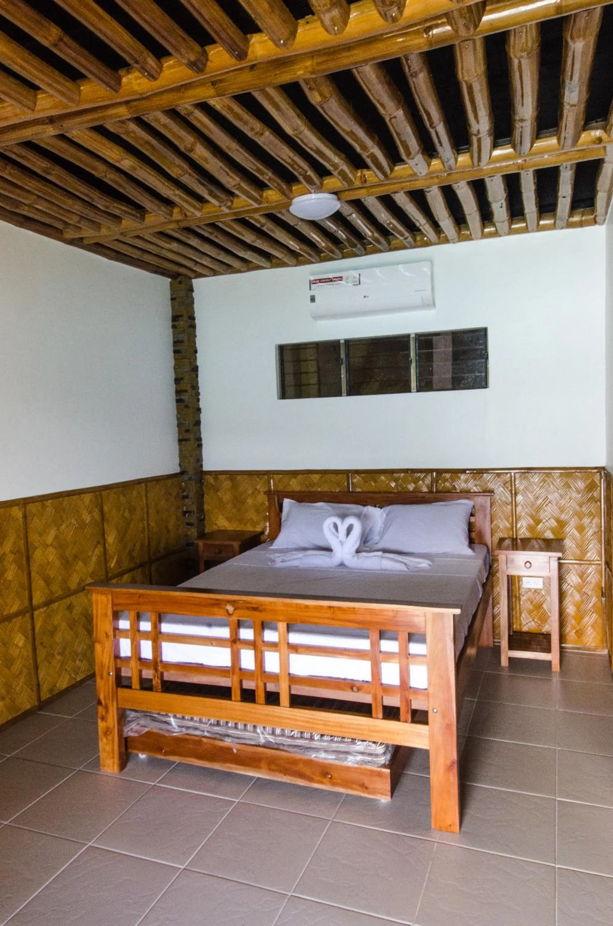 Bed in Villa de Pico Highland Beach Resort