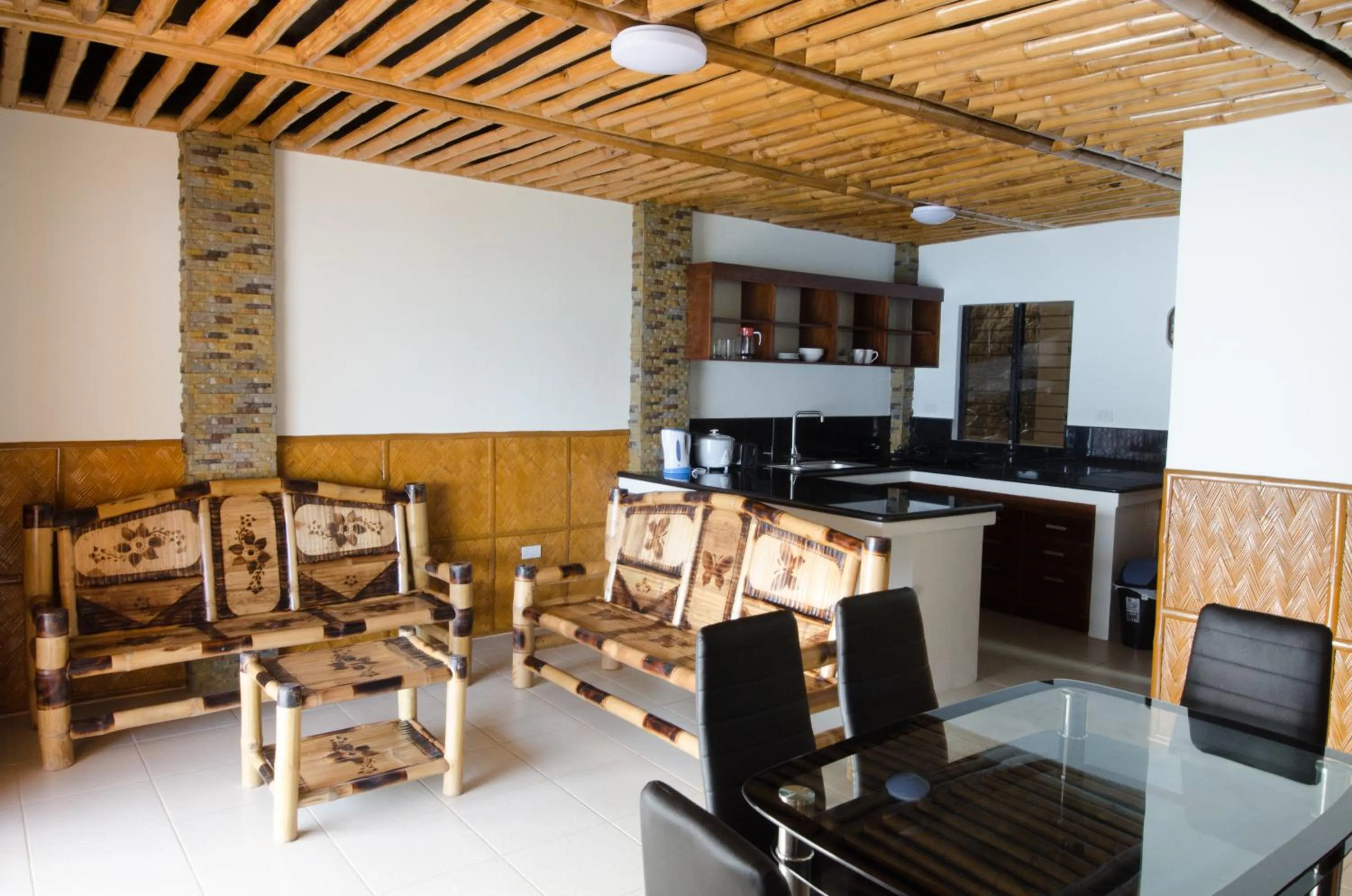 Kitchen or kitchenette in Villa de Pico Highland Beach Resort