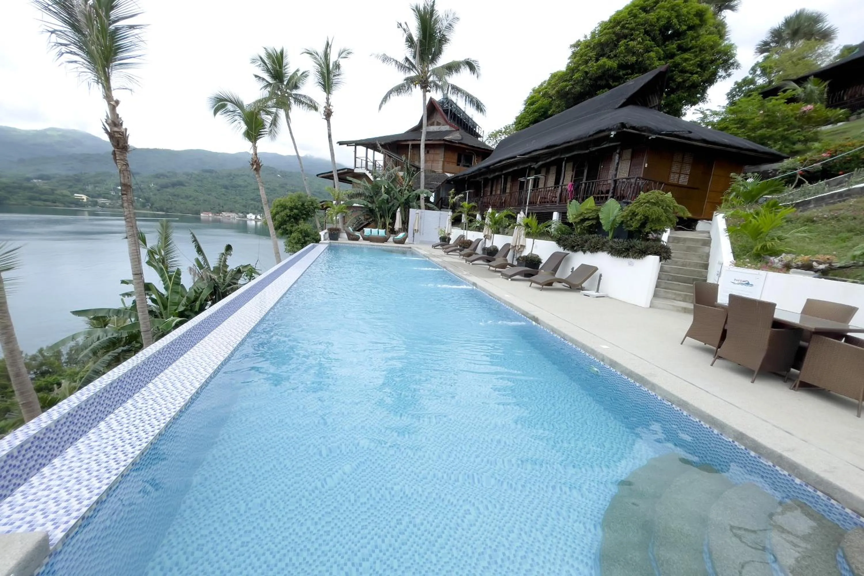 Villa de Pico Highland Beach Resort