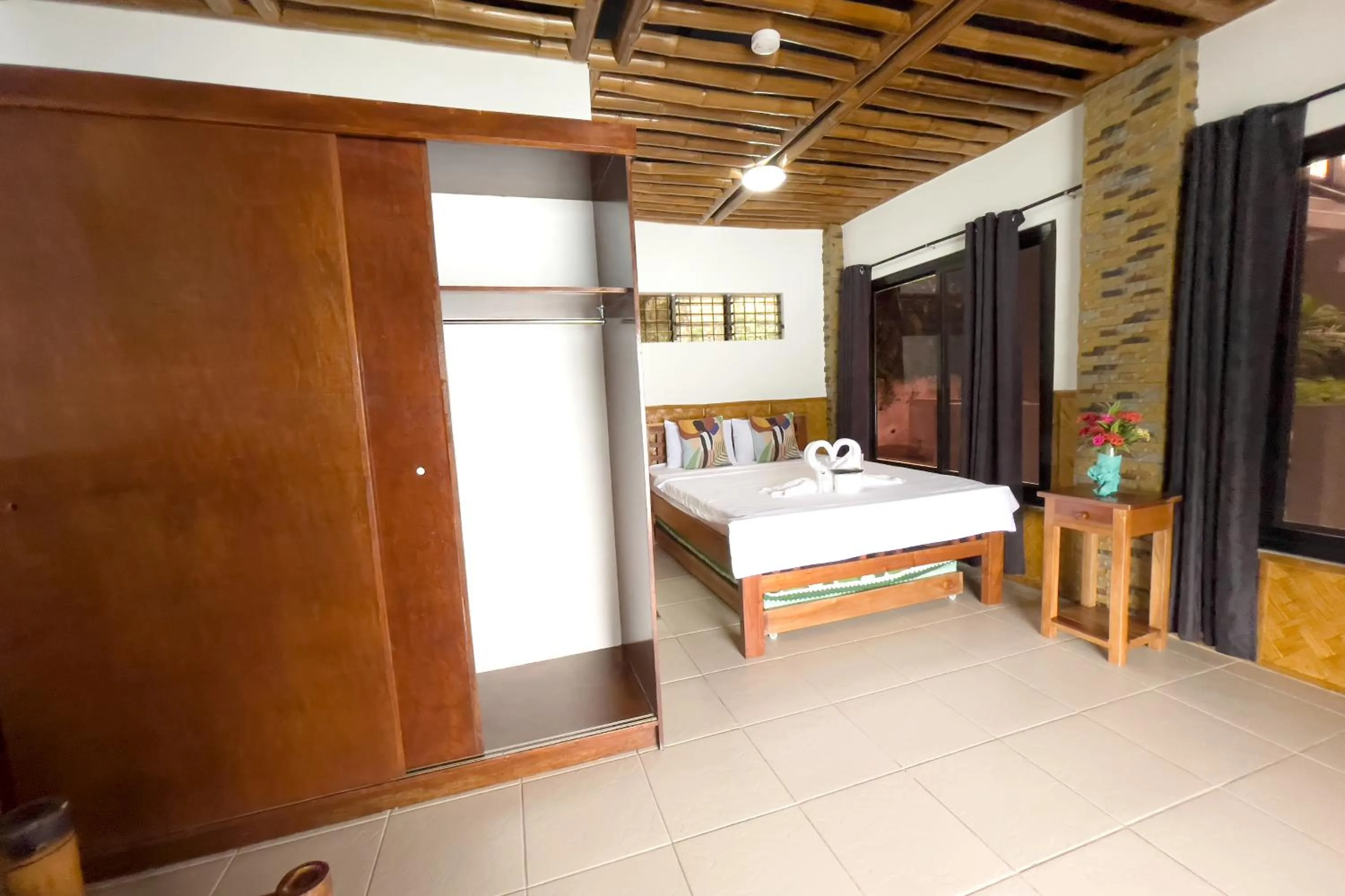 Villa de Pico Highland Beach Resort