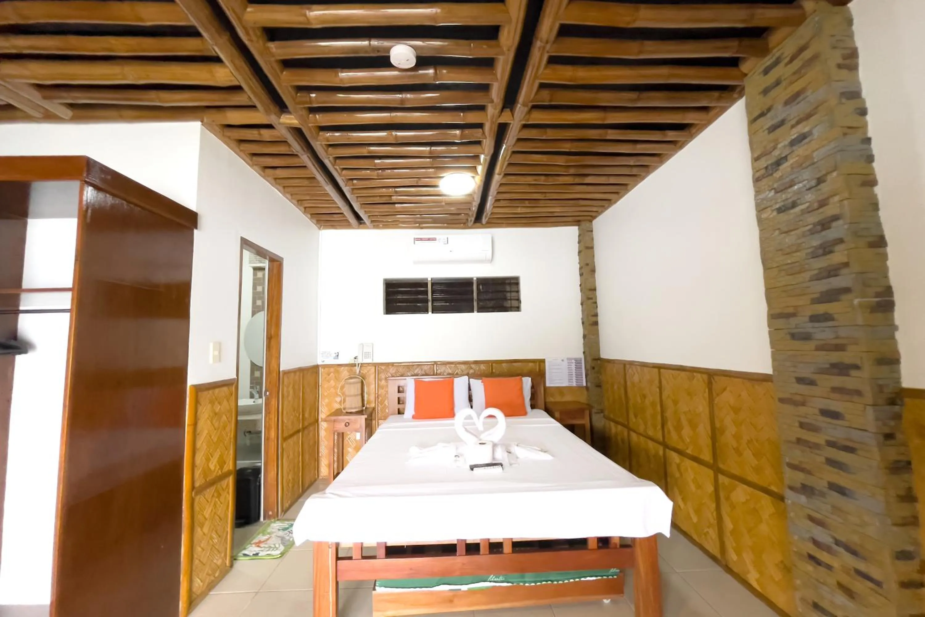 Villa de Pico Highland Beach Resort