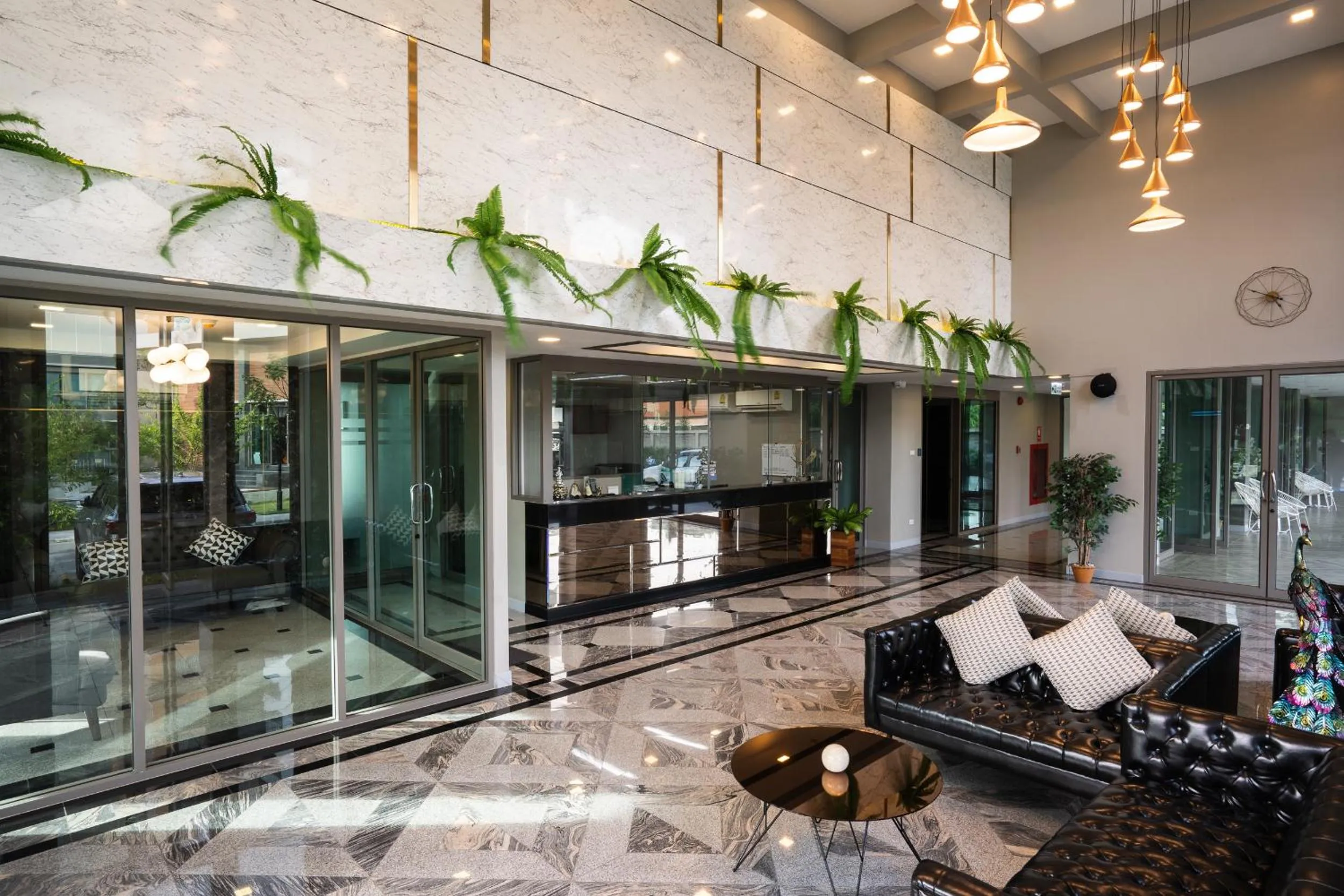 Seating area in ONPA Hotel & Residence Bangsaen