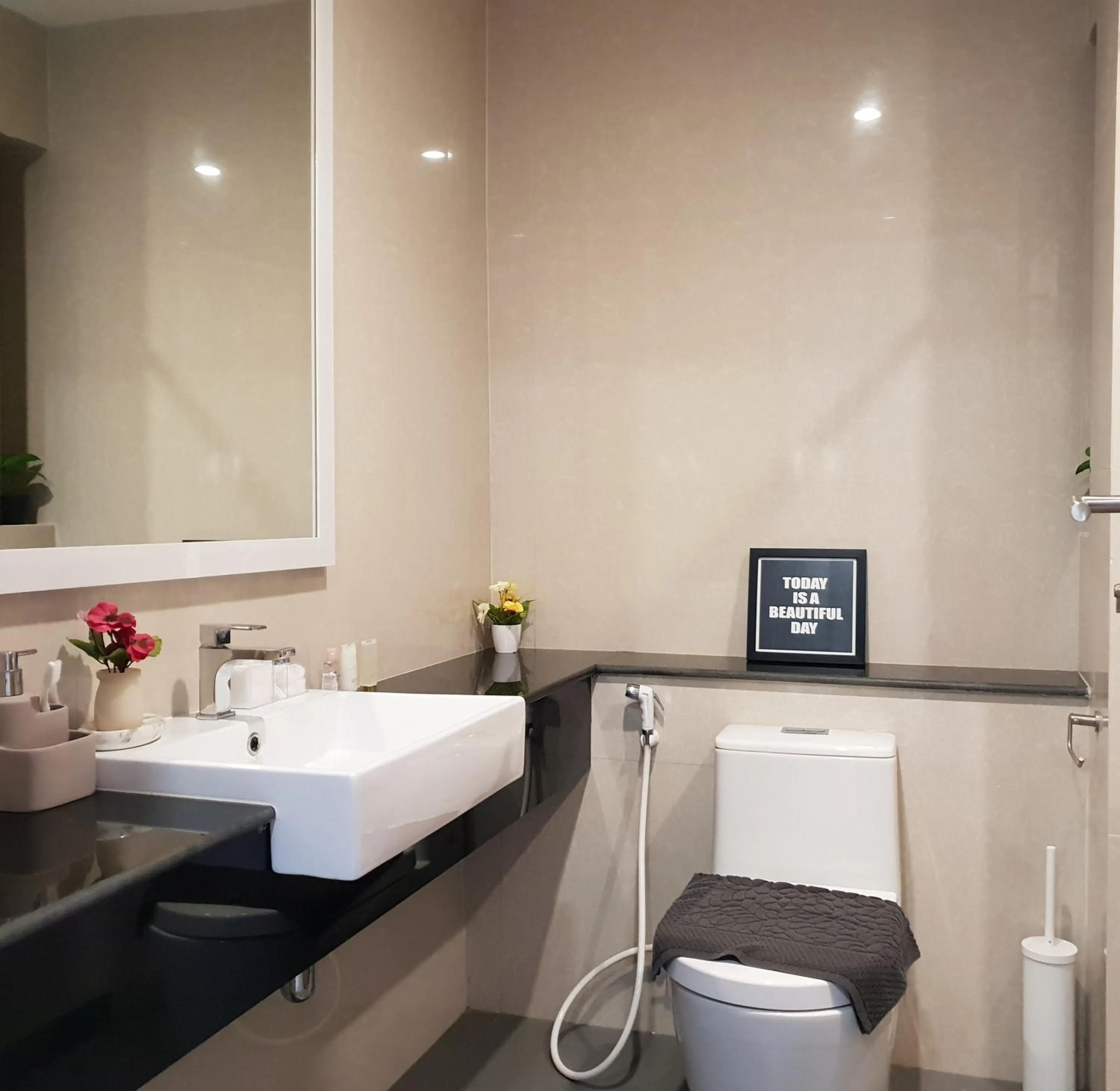 Toilet in ONPA Hotel & Residence Bangsaen