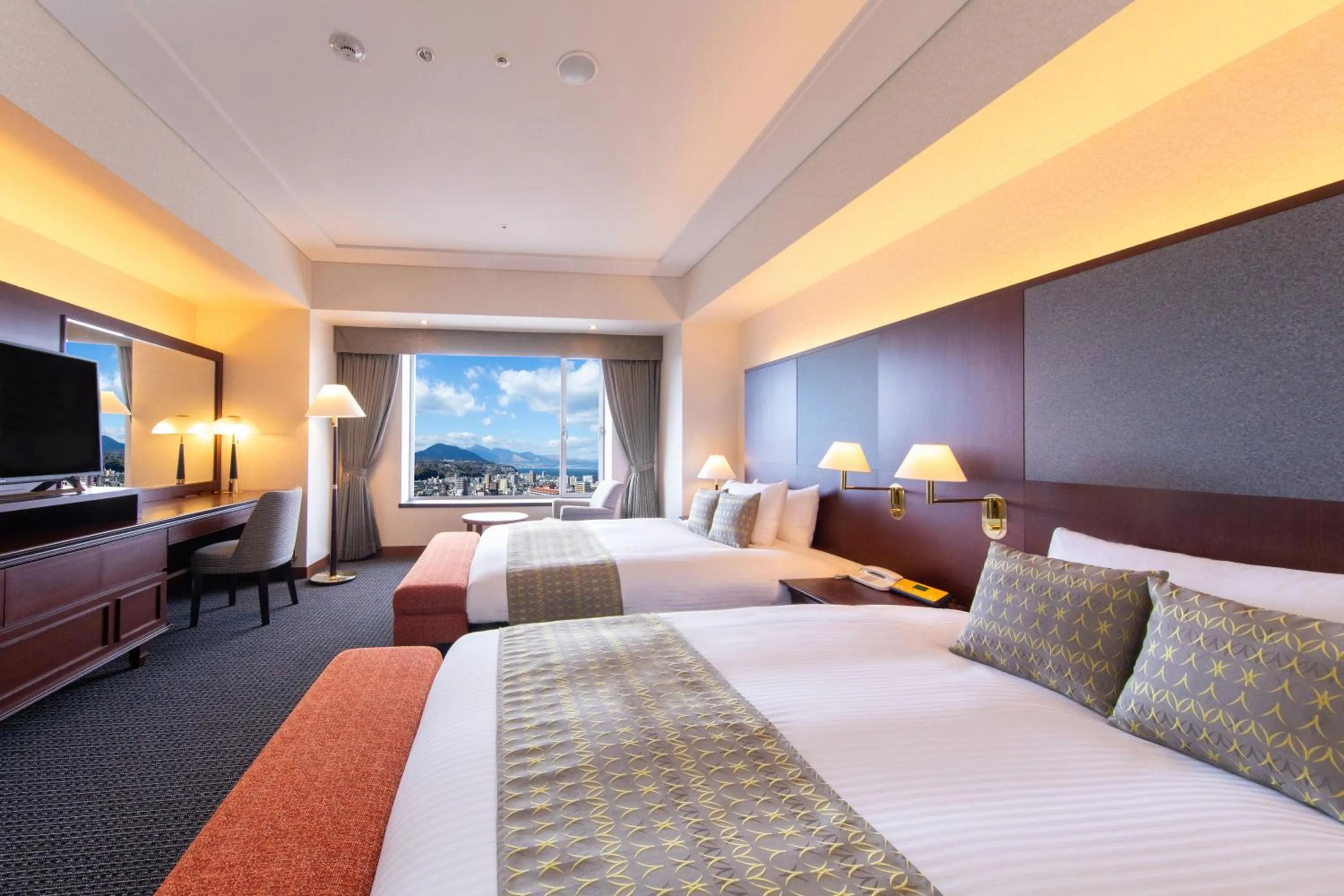 City view, Bed in Hotel Nikko Oita Oasis Tower