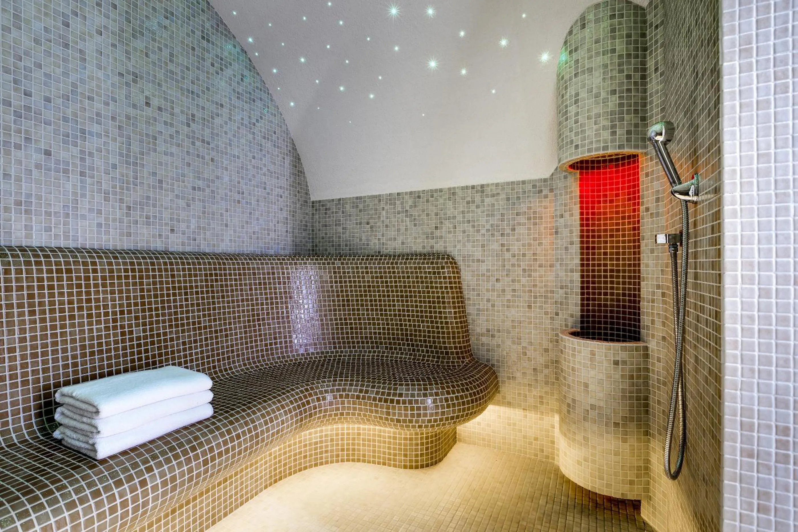 Steam room in Zamek Księża Góra