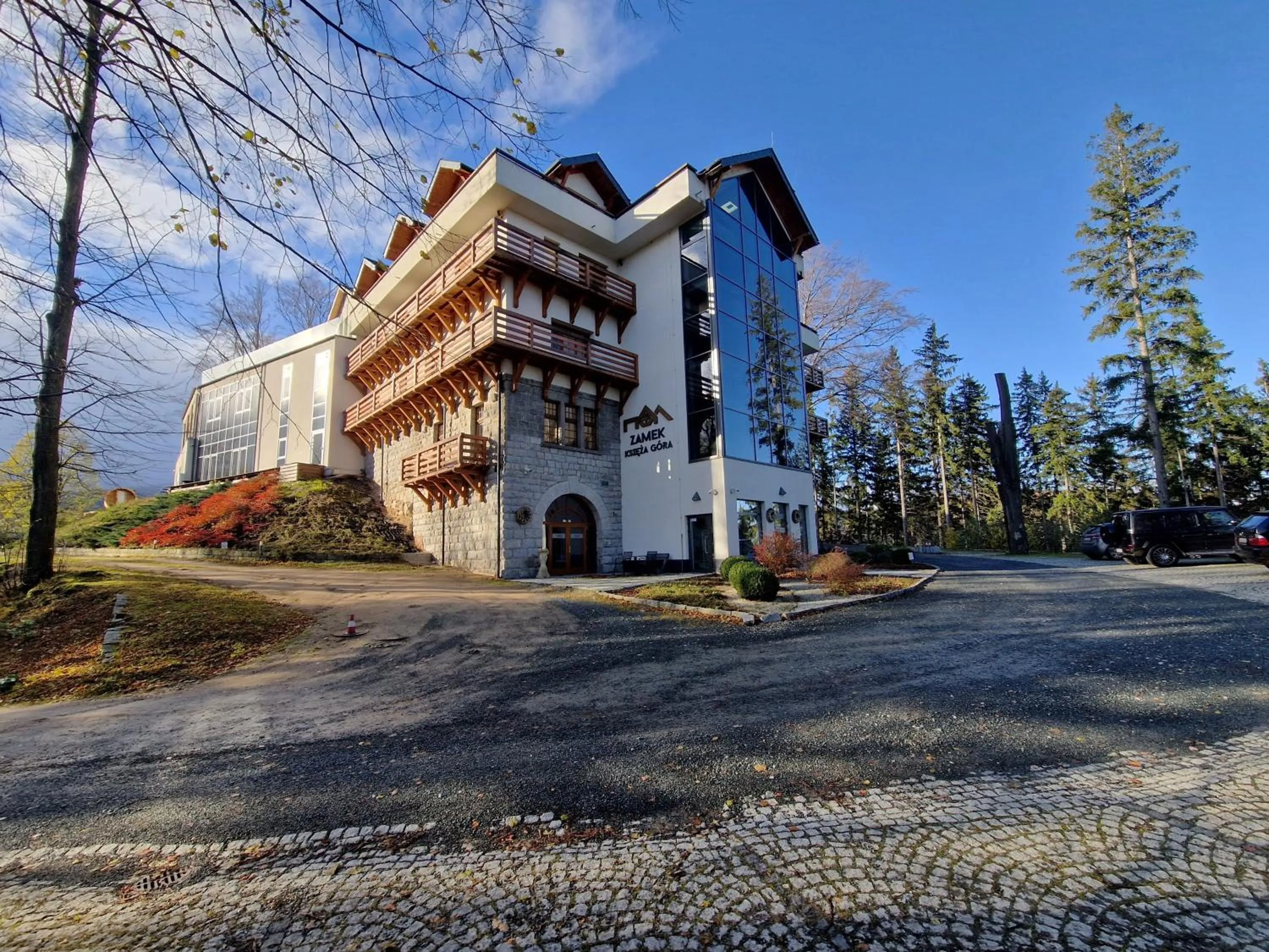 Property building in Zamek Księża Góra