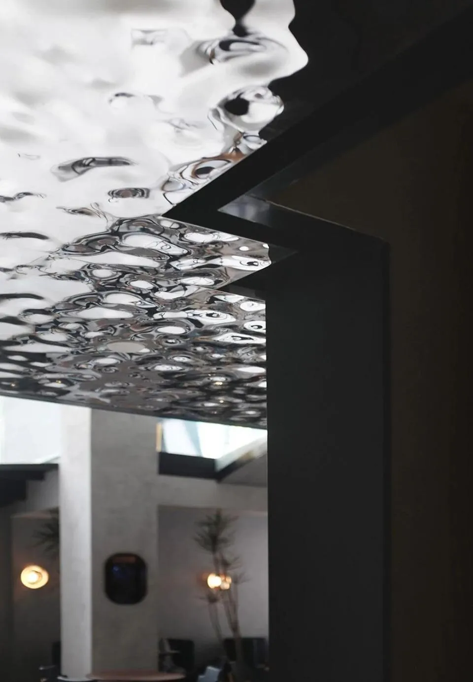 Restaurant/places to eat in Neobridge Hotel