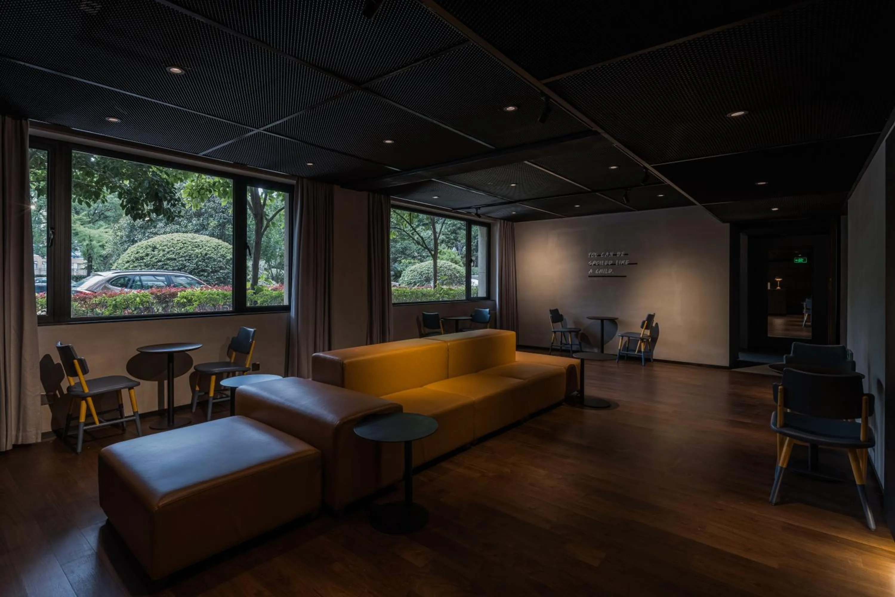 Seating area in Neobridge Hotel