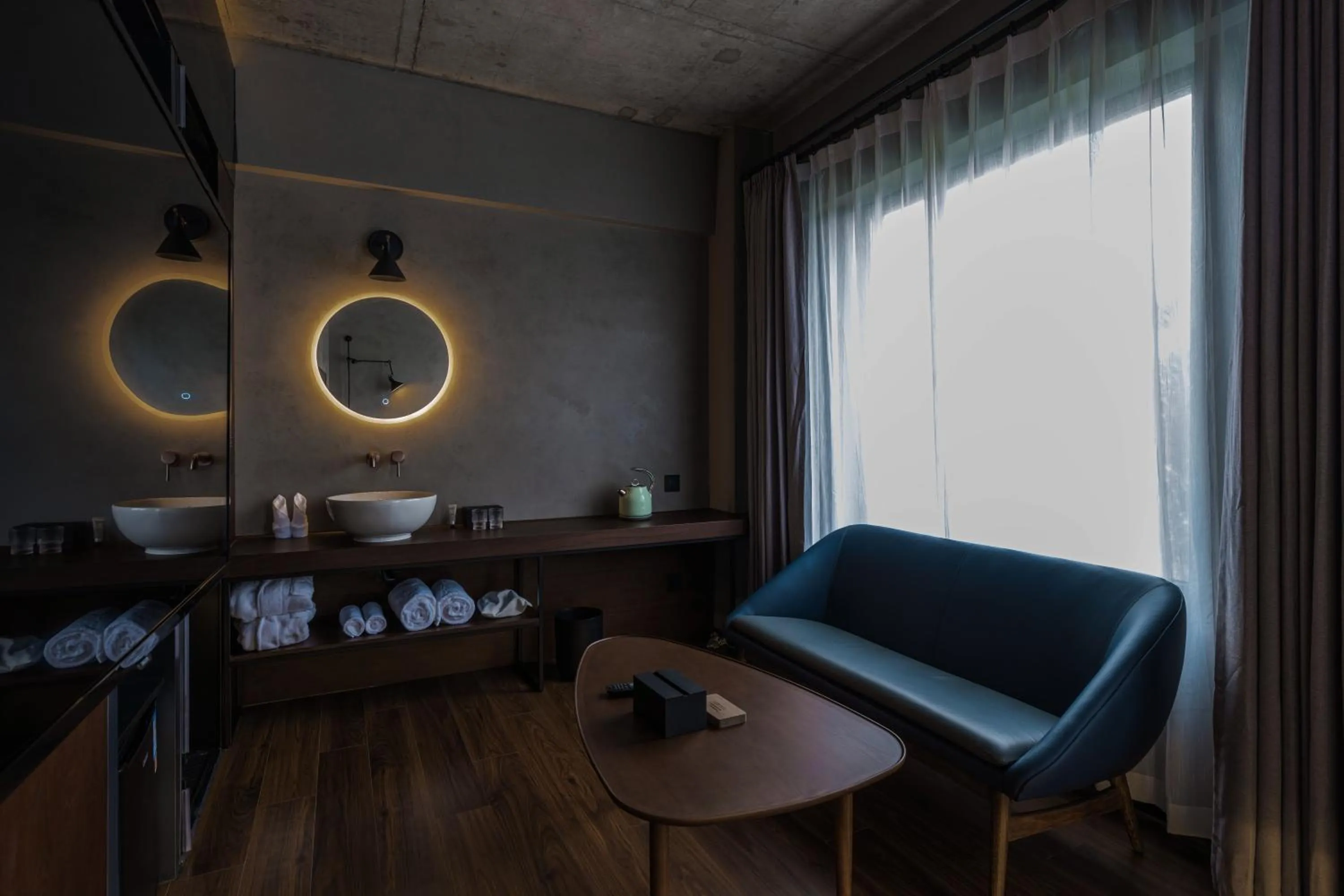 Photo of the whole room in Neobridge Hotel