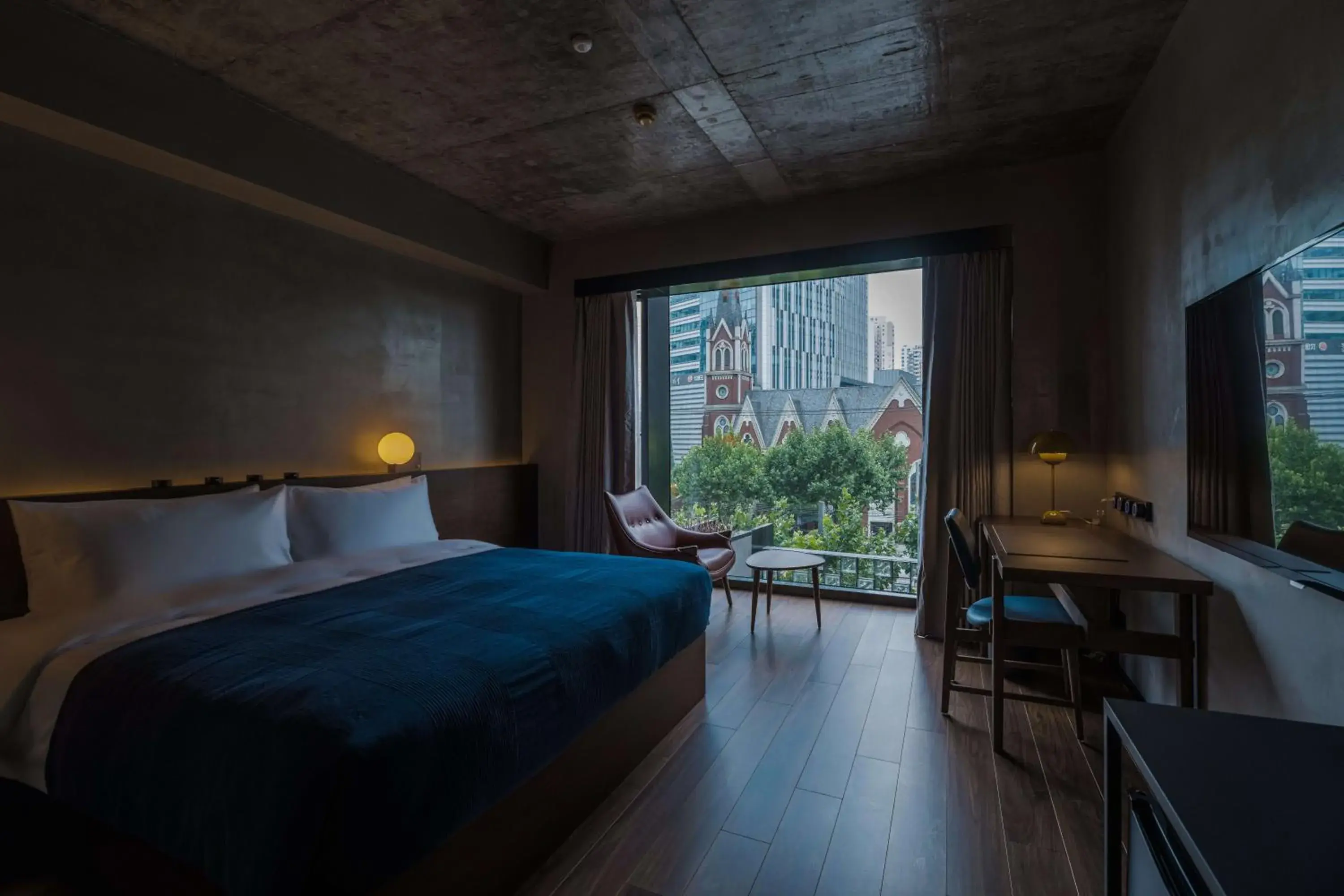 Deluxe Double Room in Neobridge Hotel Deluxe Double Room in Neobridge Hotel