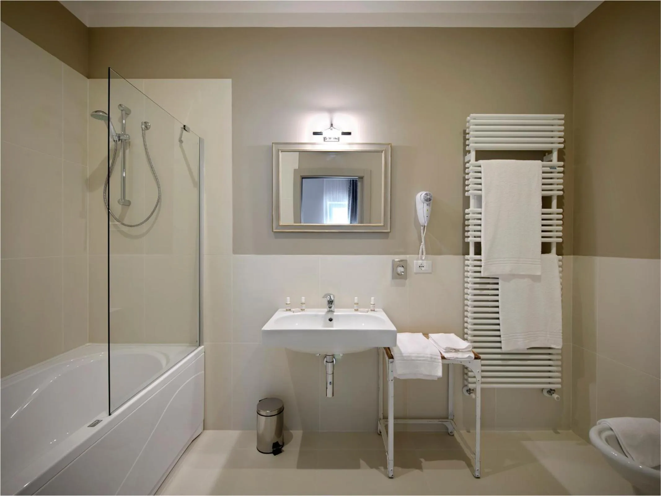 Locanda In Borgo Garnì & Wellness