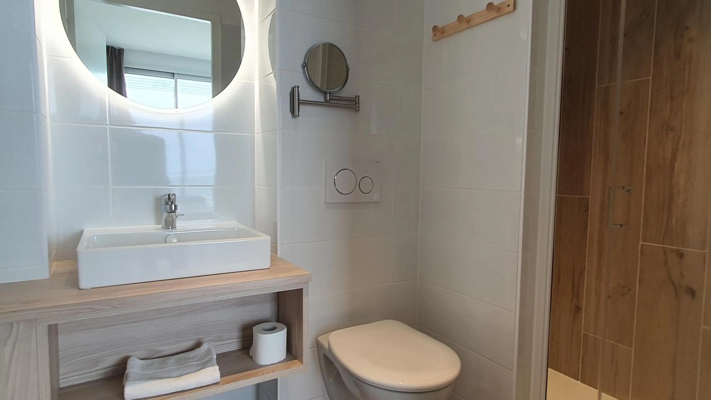 Shower in La Vigie Vacances