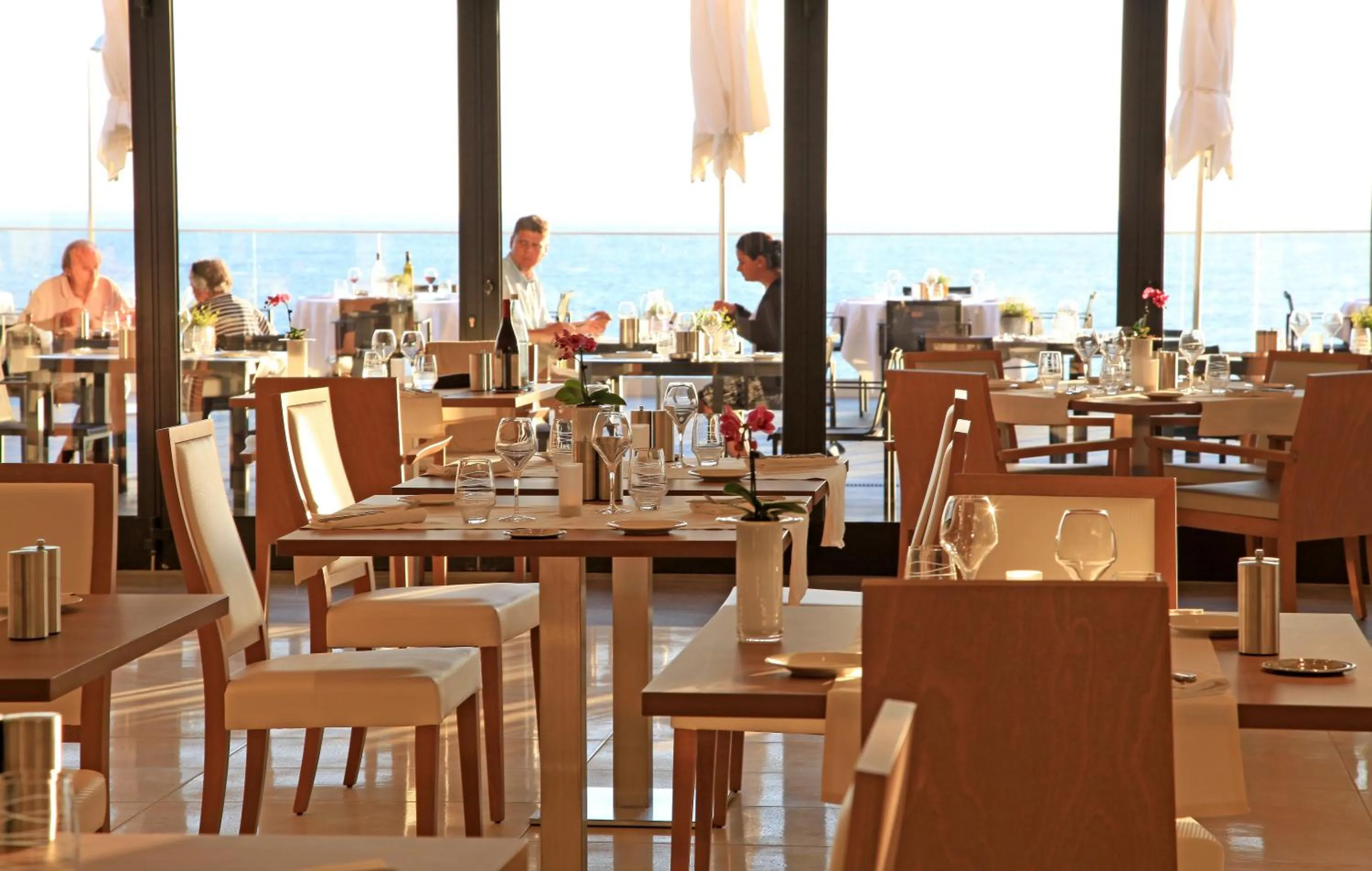 Restaurant/places to eat in Radisson Blu Resort & Spa, Ajaccio Bay