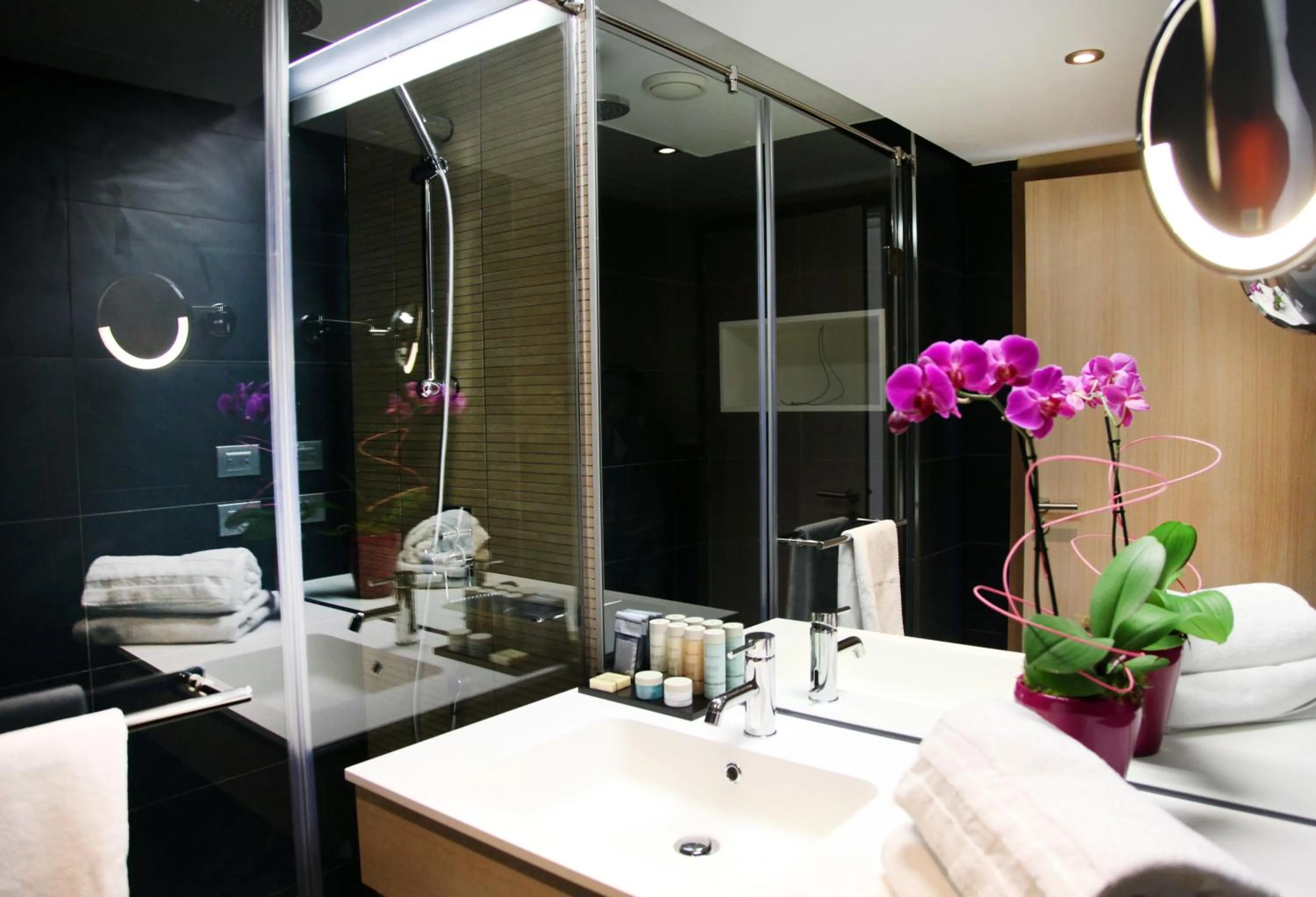 Bathroom in Radisson Blu Resort & Spa, Ajaccio Bay