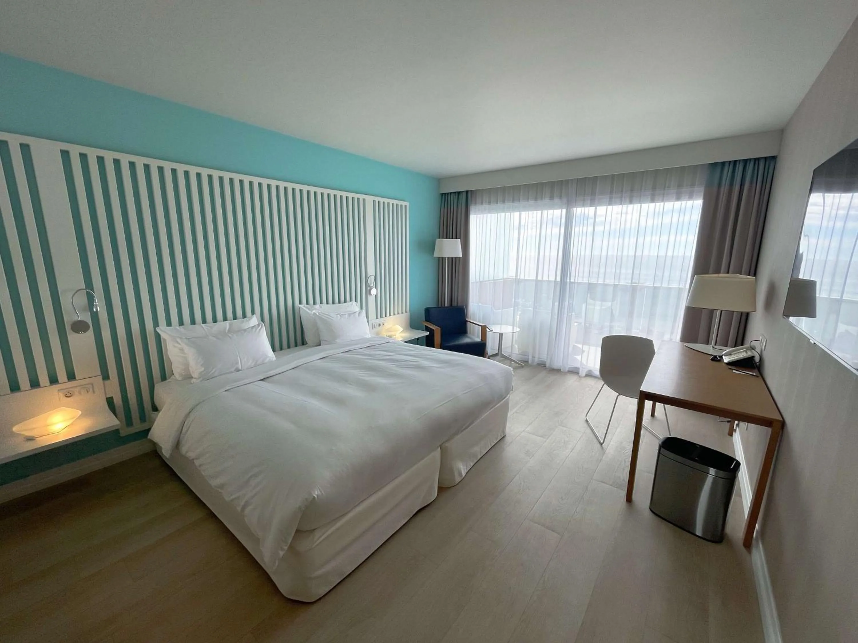 Bedroom, Bed in Radisson Blu Resort & Spa, Ajaccio Bay