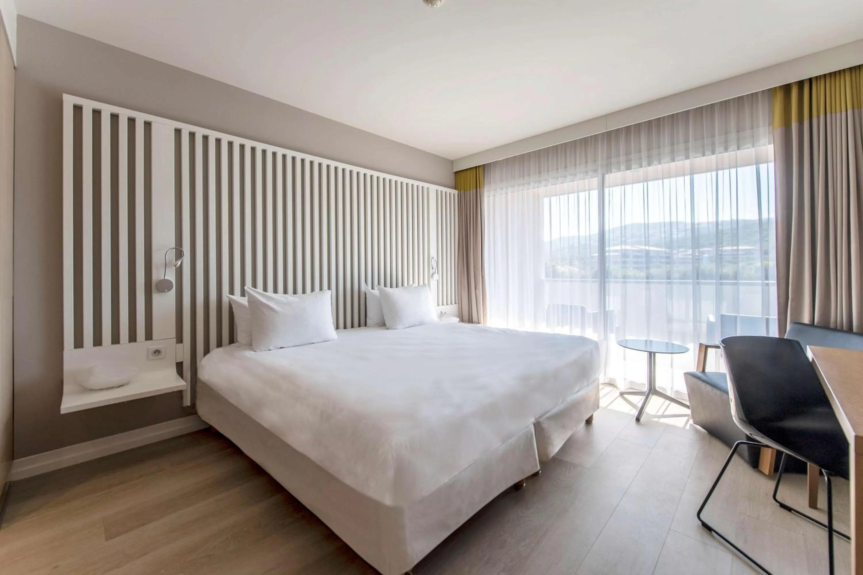 Bedroom, Bed in Radisson Blu Resort & Spa, Ajaccio Bay