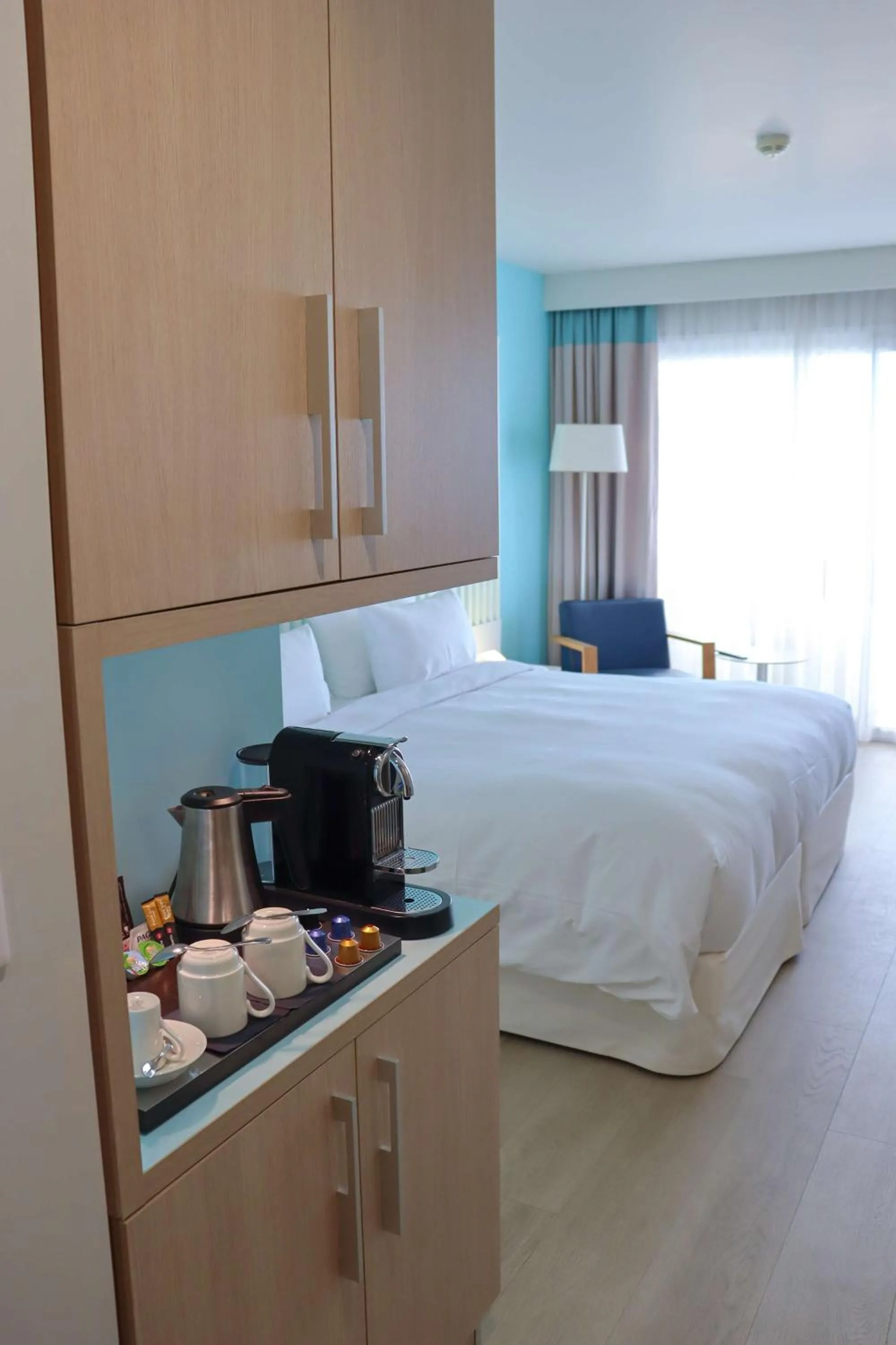 Bedroom, Bed in Radisson Blu Resort & Spa, Ajaccio Bay