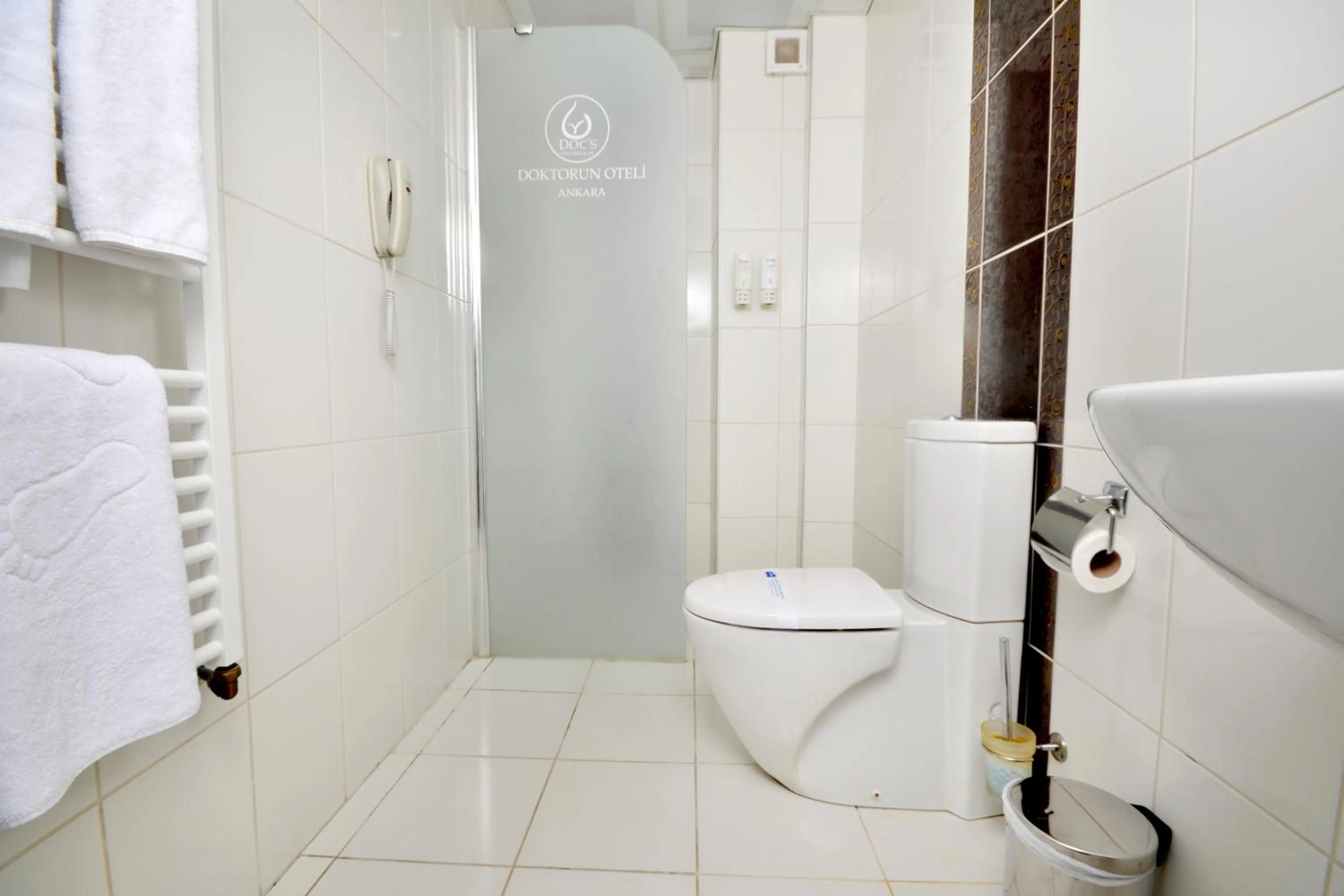 Bathroom in Doc's Thermal Hotel Wellness & Detox Spa