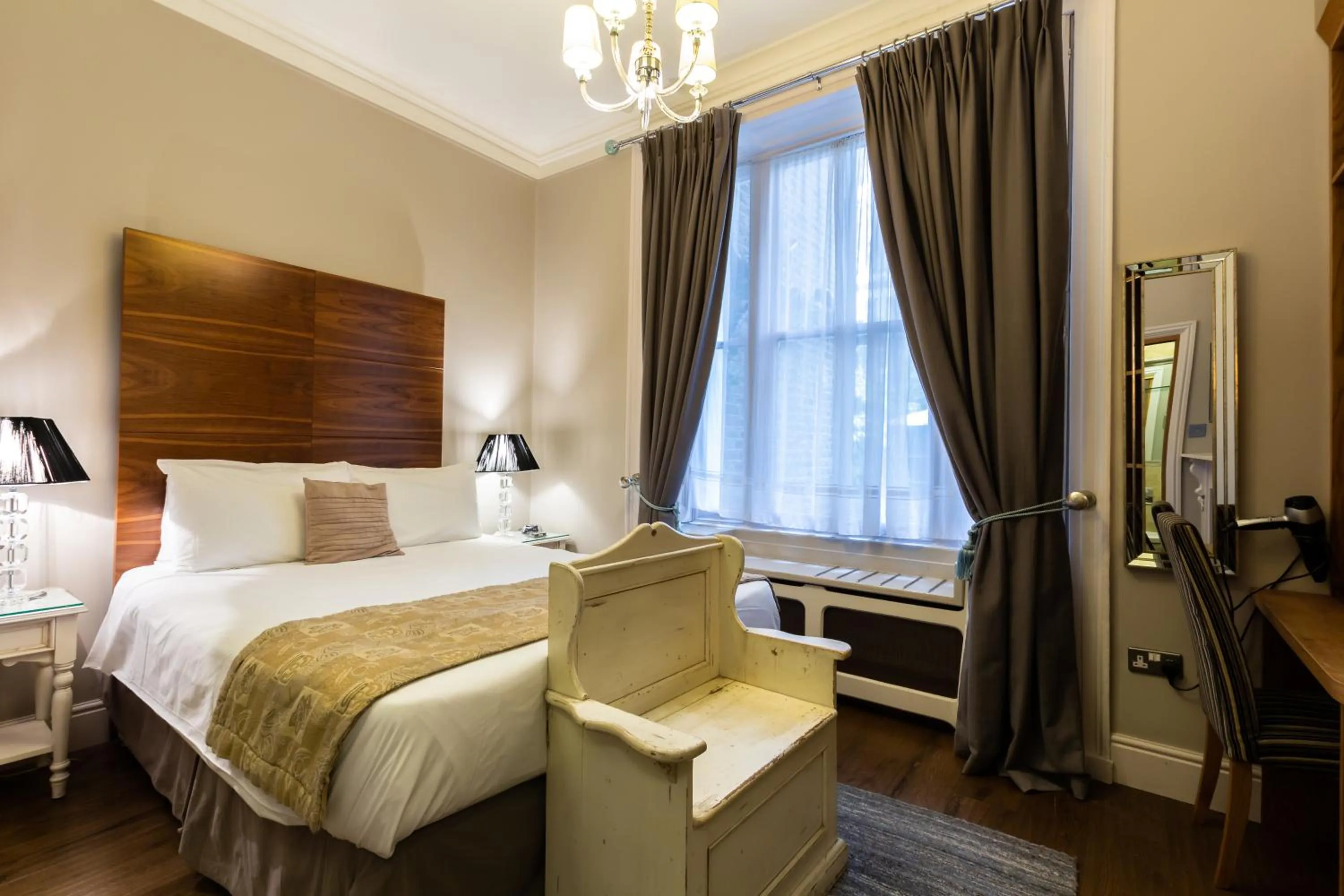 Photo of the whole room, Bed in Arosfa Hotel London by Compass Hospitality