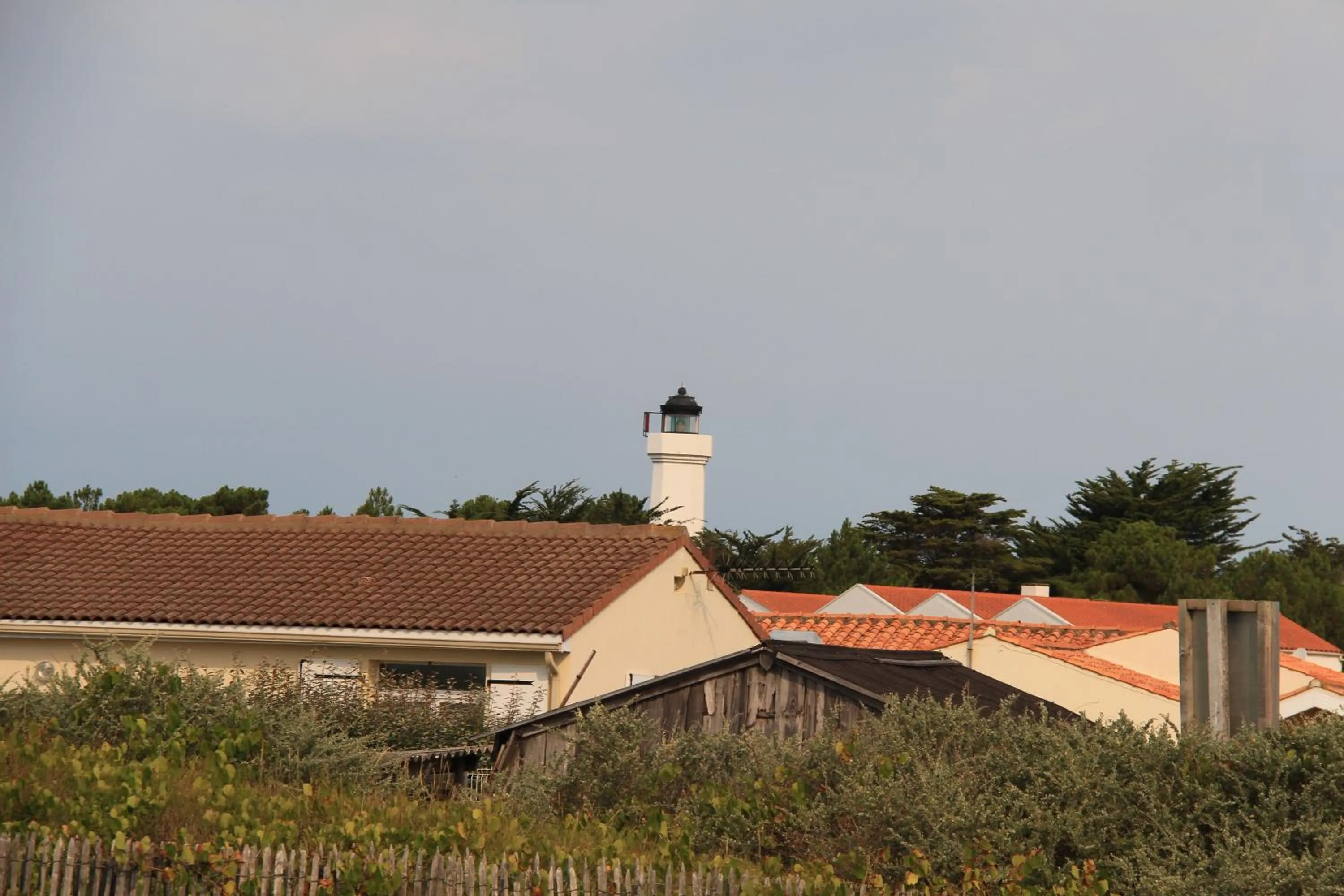Property building in Au Petit Bonheur