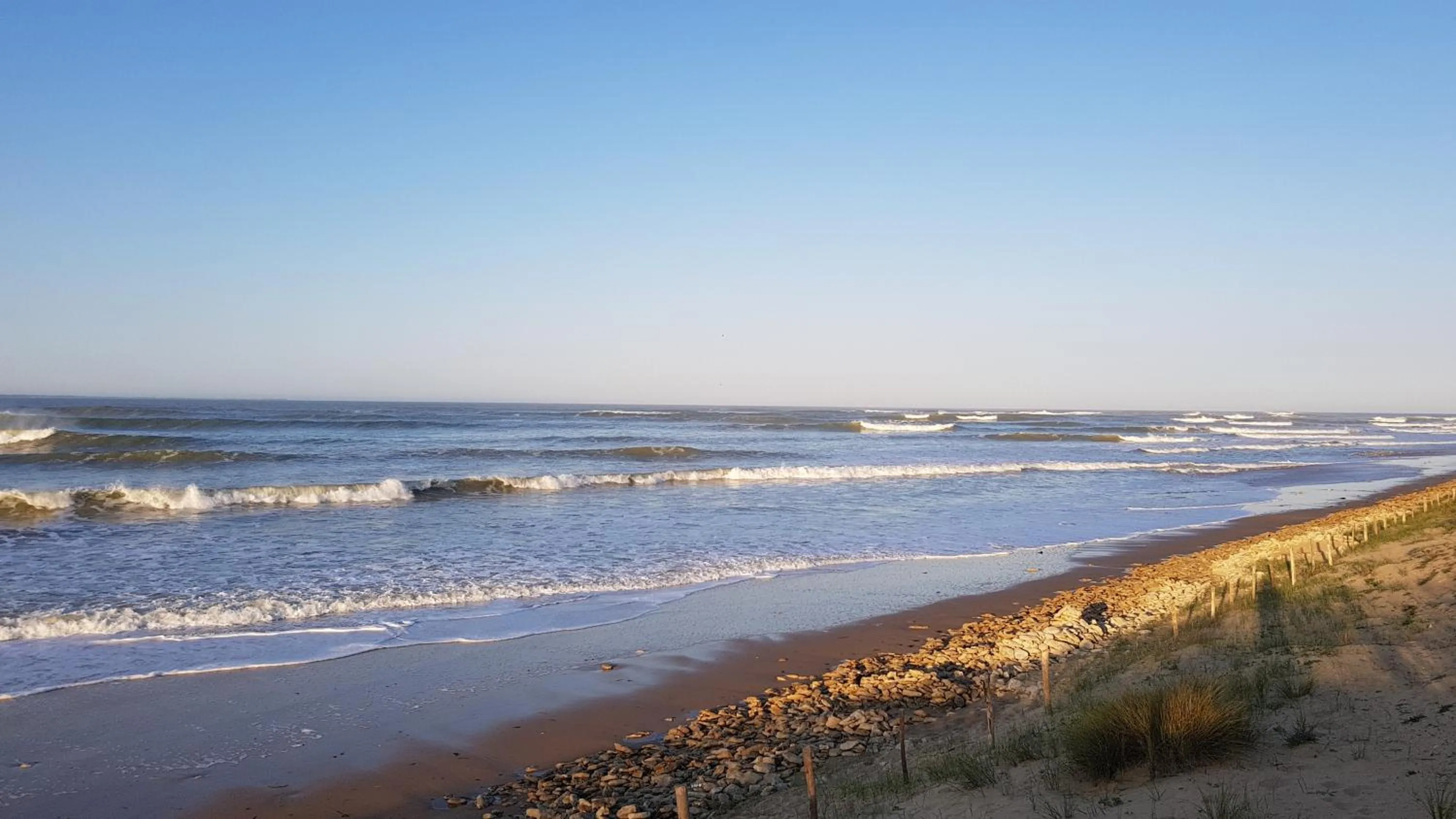 Other in Au Petit Bonheur