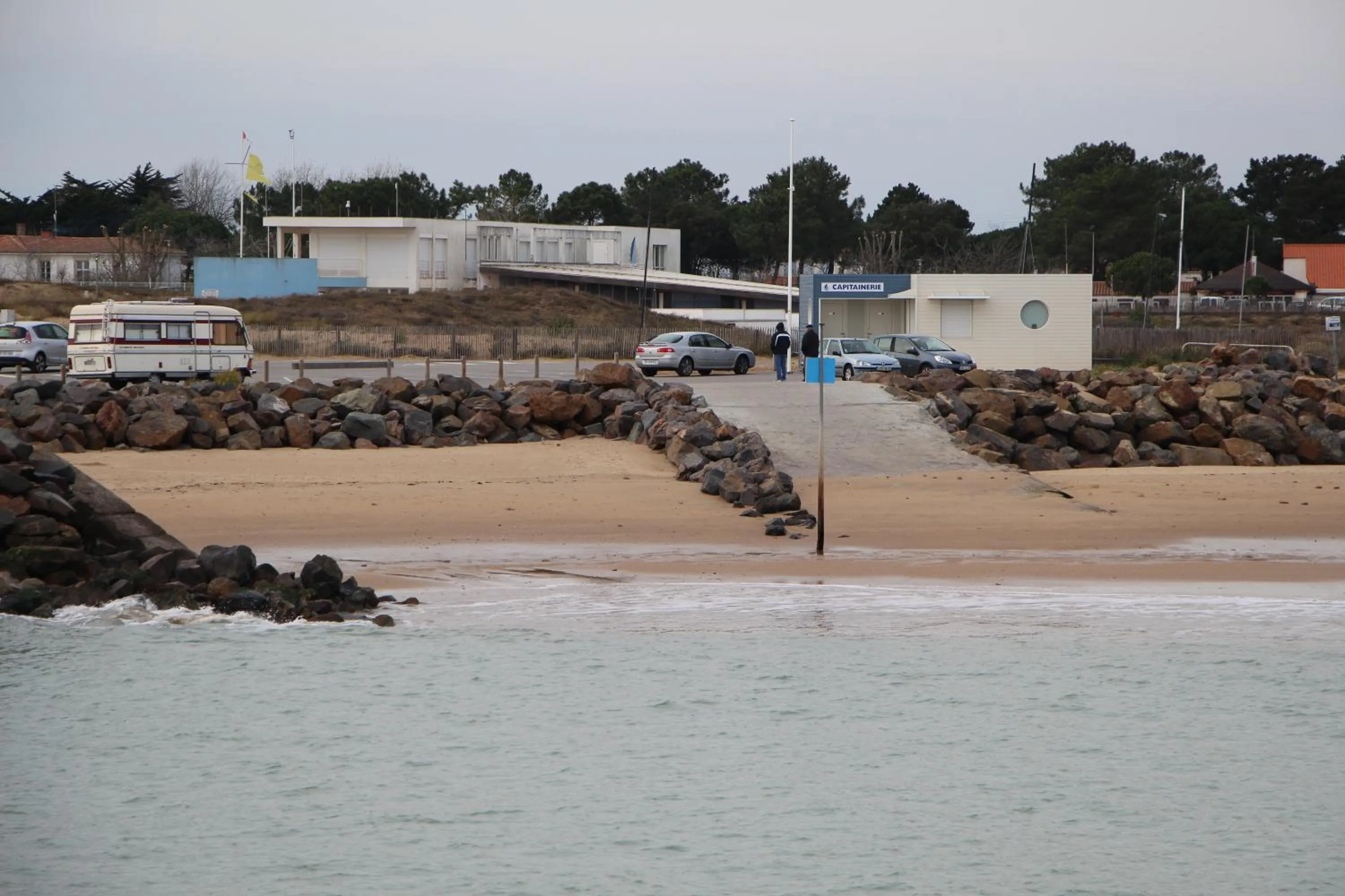 Neighbourhood in Au Petit Bonheur