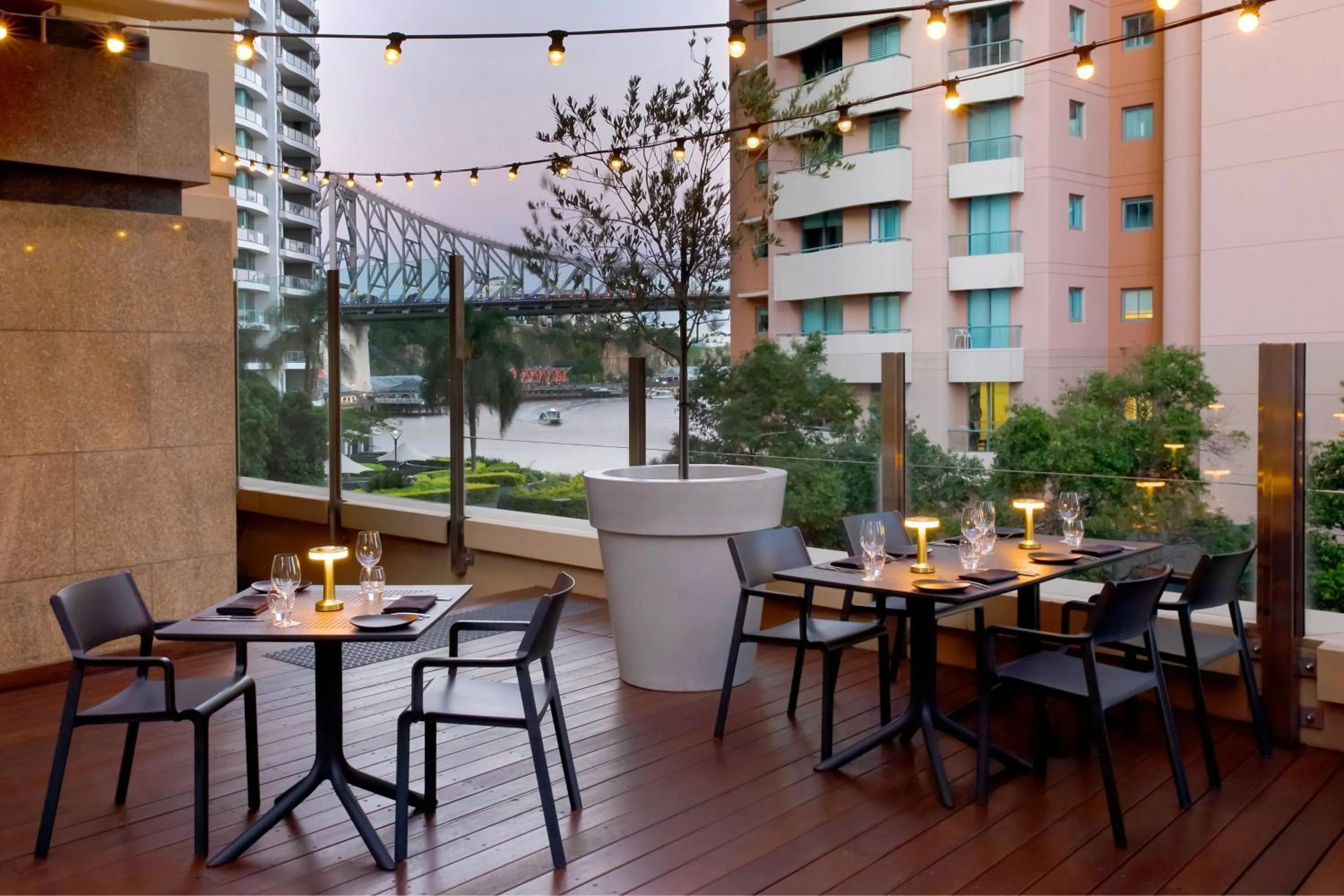 Restaurant/places to eat in Brisbane Marriott Hotel