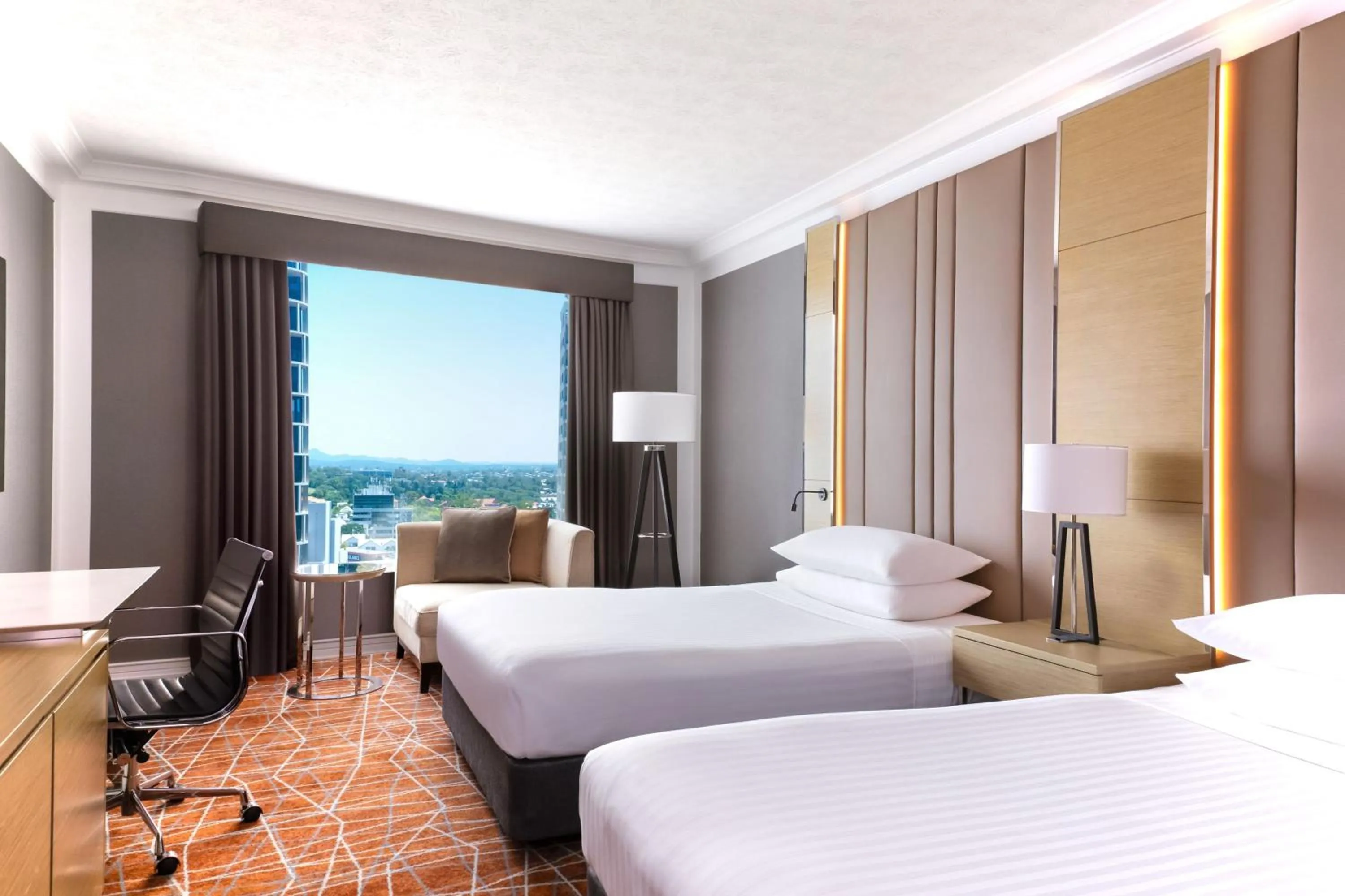 Photo of the whole room, Bed in Brisbane Marriott Hotel