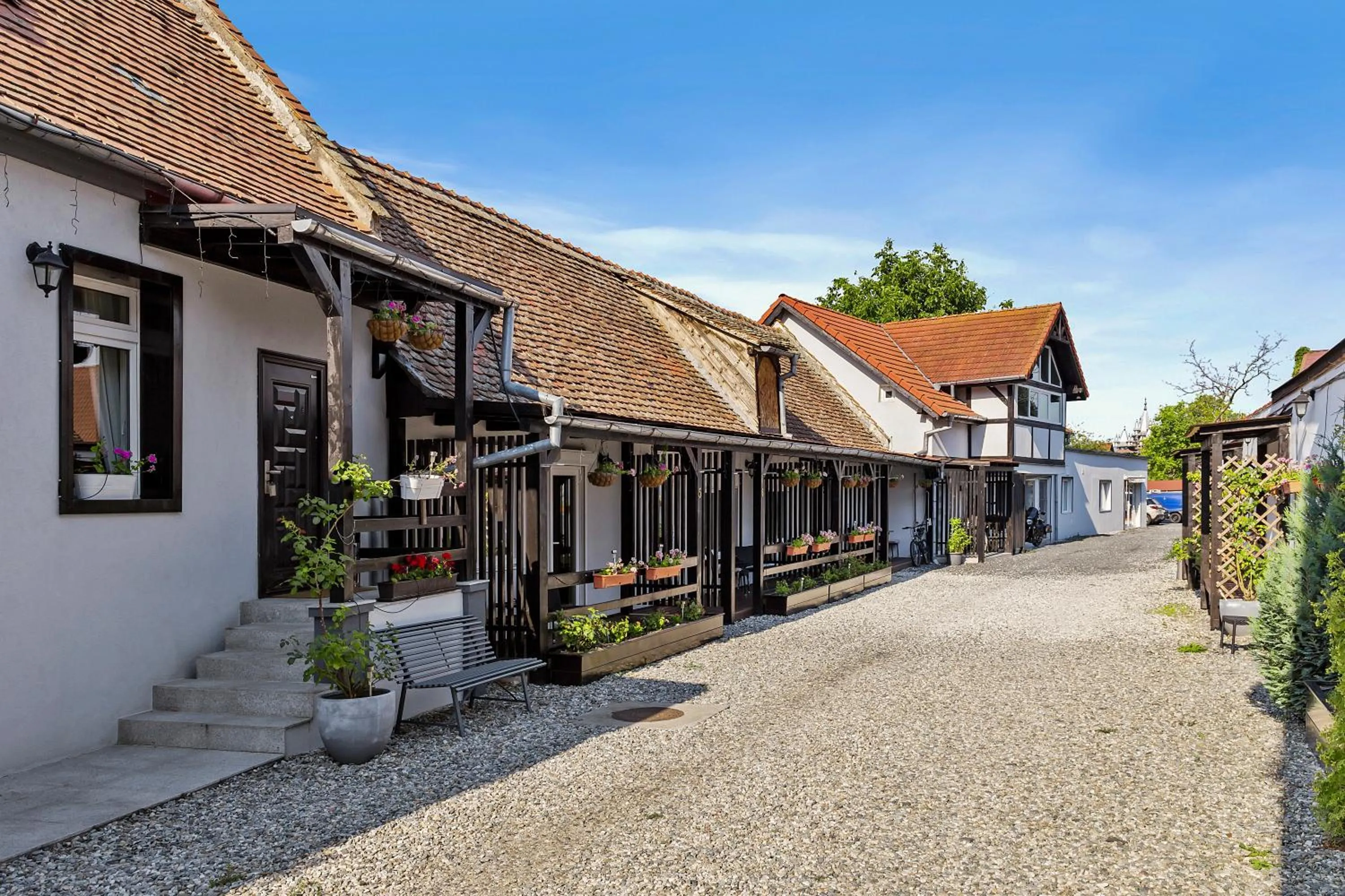 Property building in Pensiunea Alina "Adults Only"