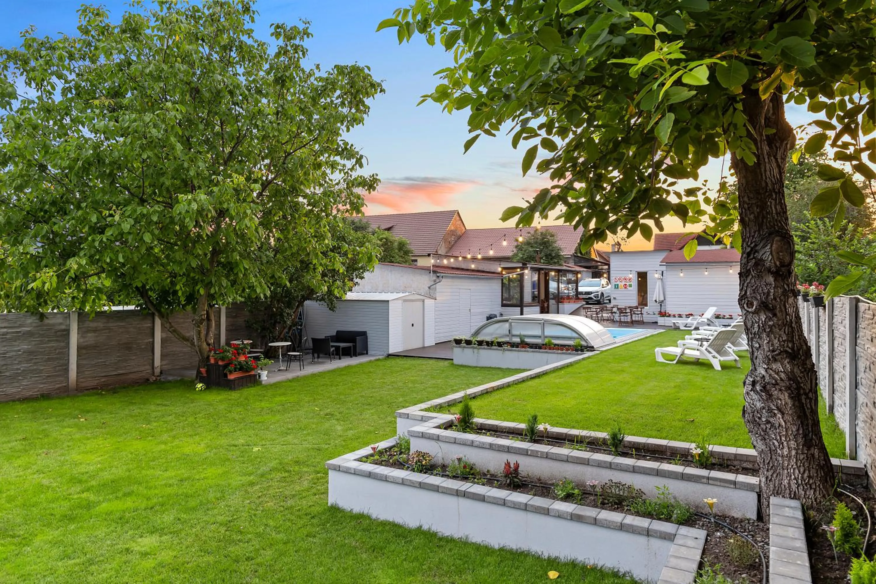 Garden in Pensiunea Alina "Adults Only"