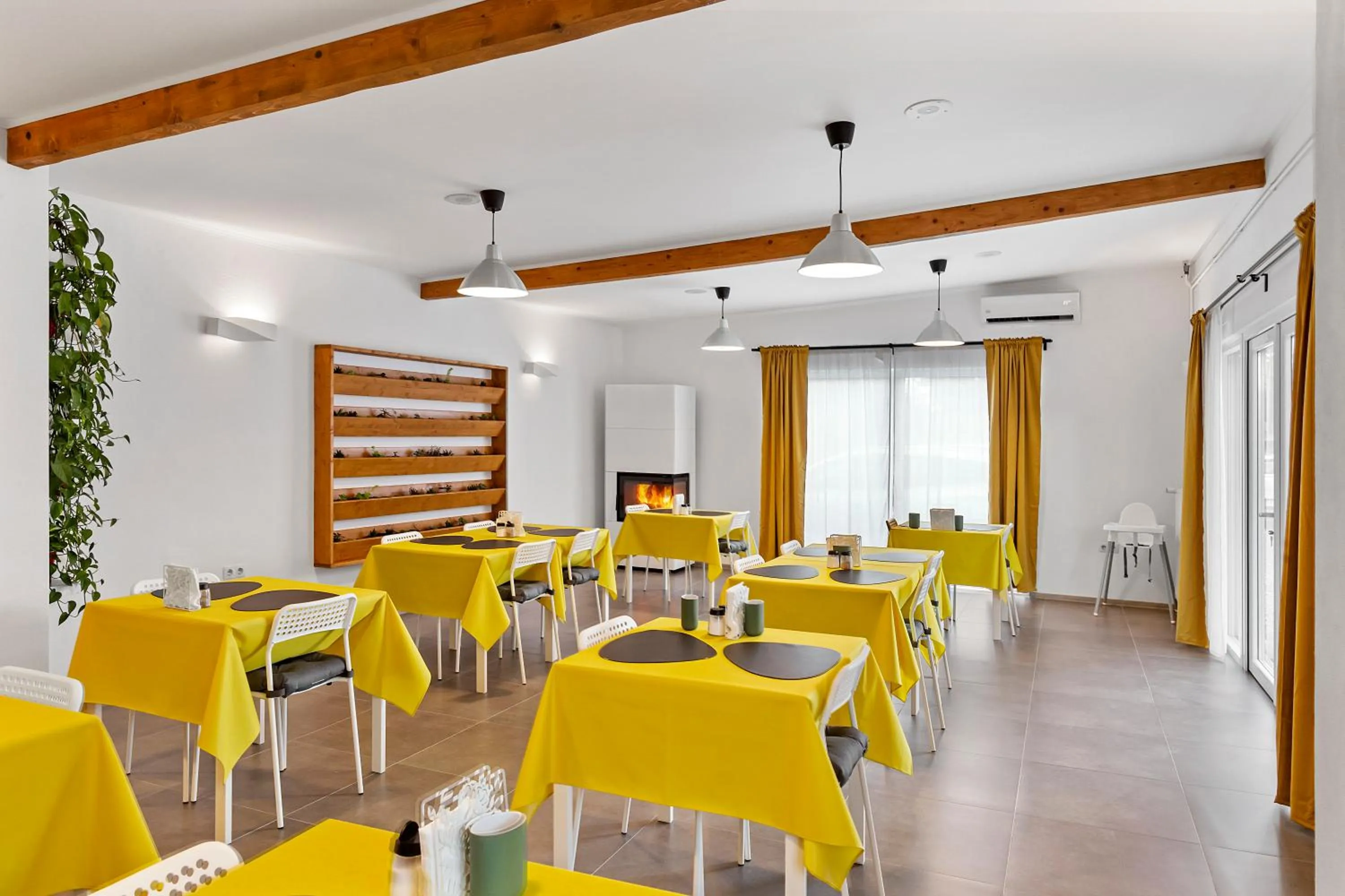 Breakfast in Pensiunea Alina "Adults Only"