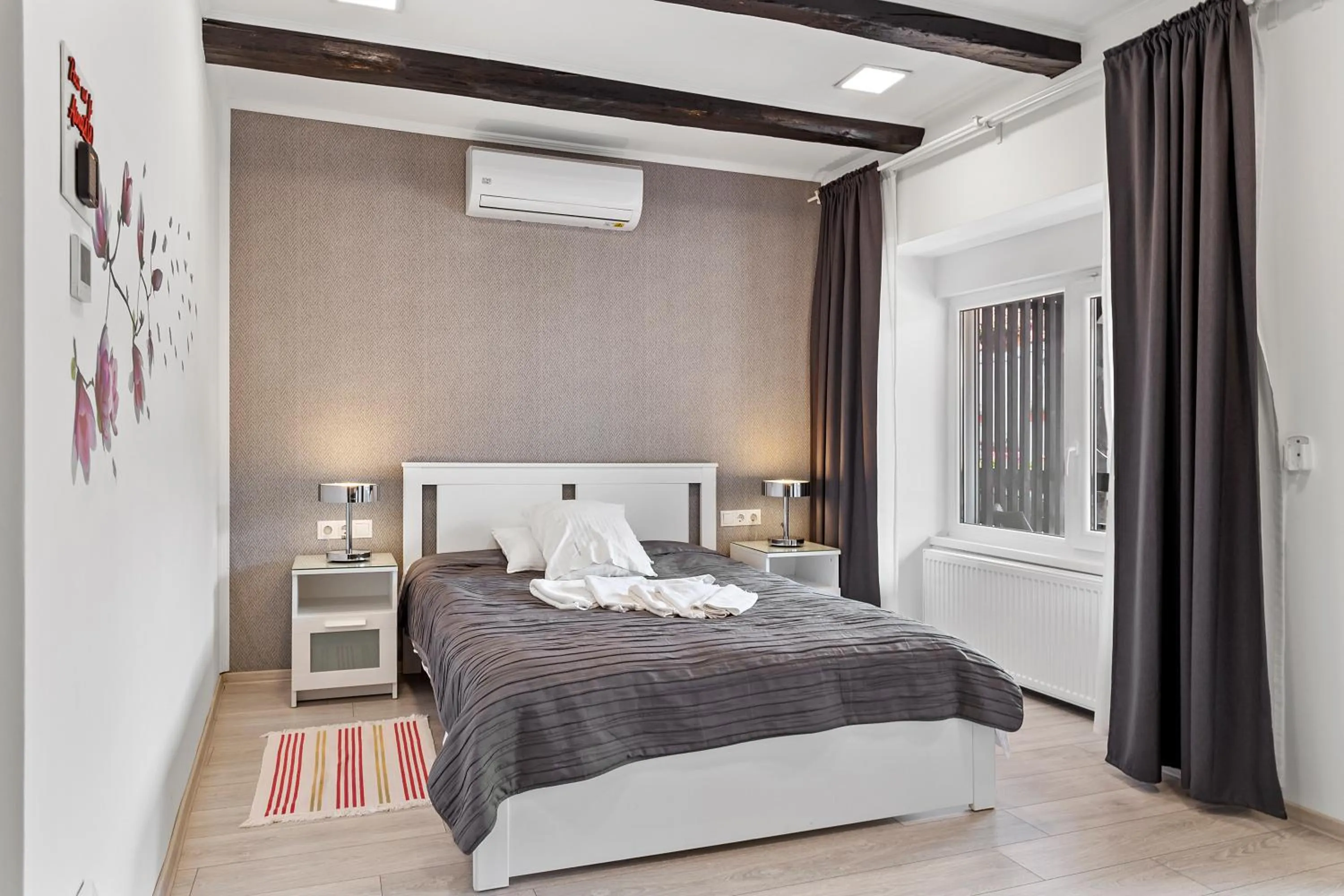 Property building, Bed in Pensiunea Alina "Adults Only"