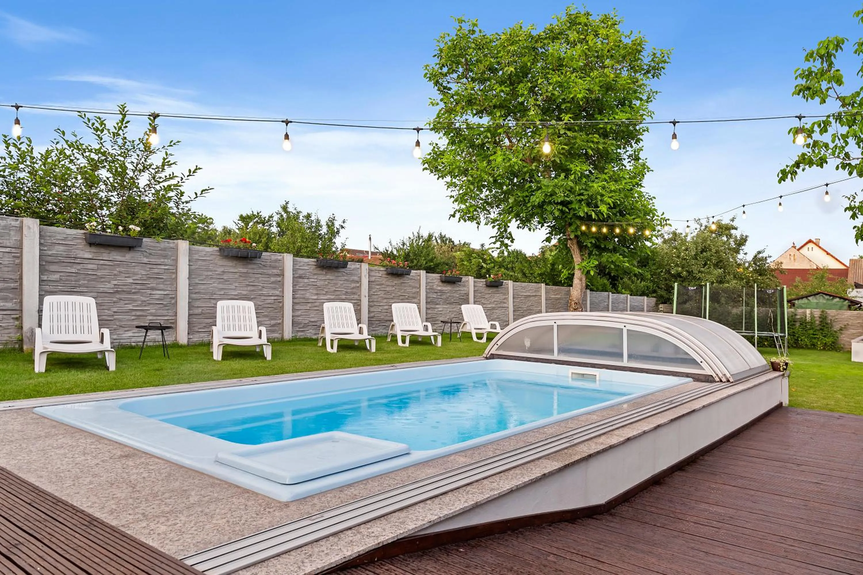 Swimming pool in Pensiunea Alina "Adults Only"