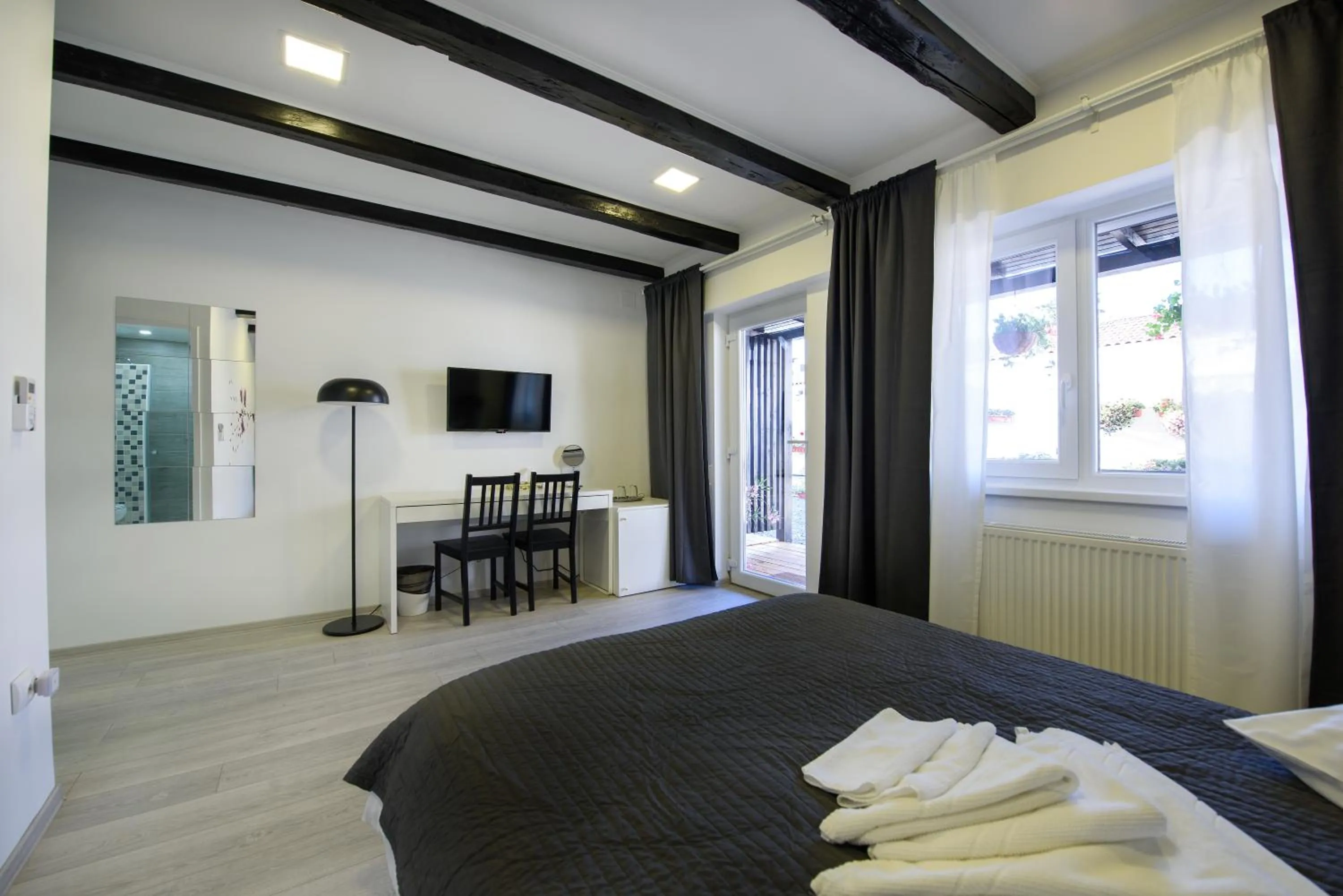 Photo of the whole room, Bed in Pensiunea Alina "Adults Only"