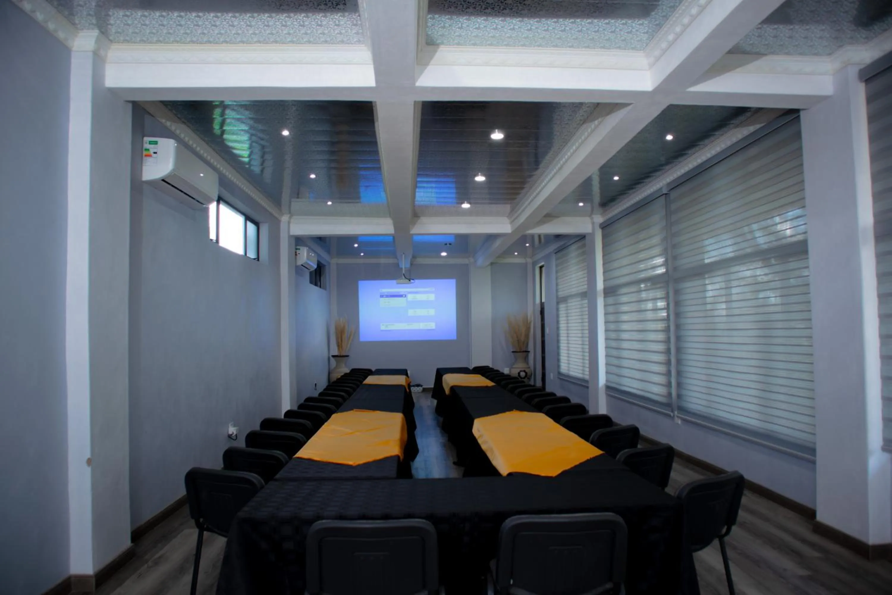 Meeting/conference room in Noble Hearts Bed & Breakfast